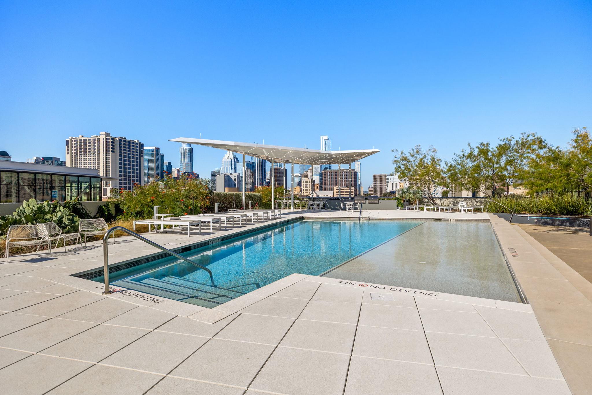 800 Embassy Dr # 204, Austin, TX 78702