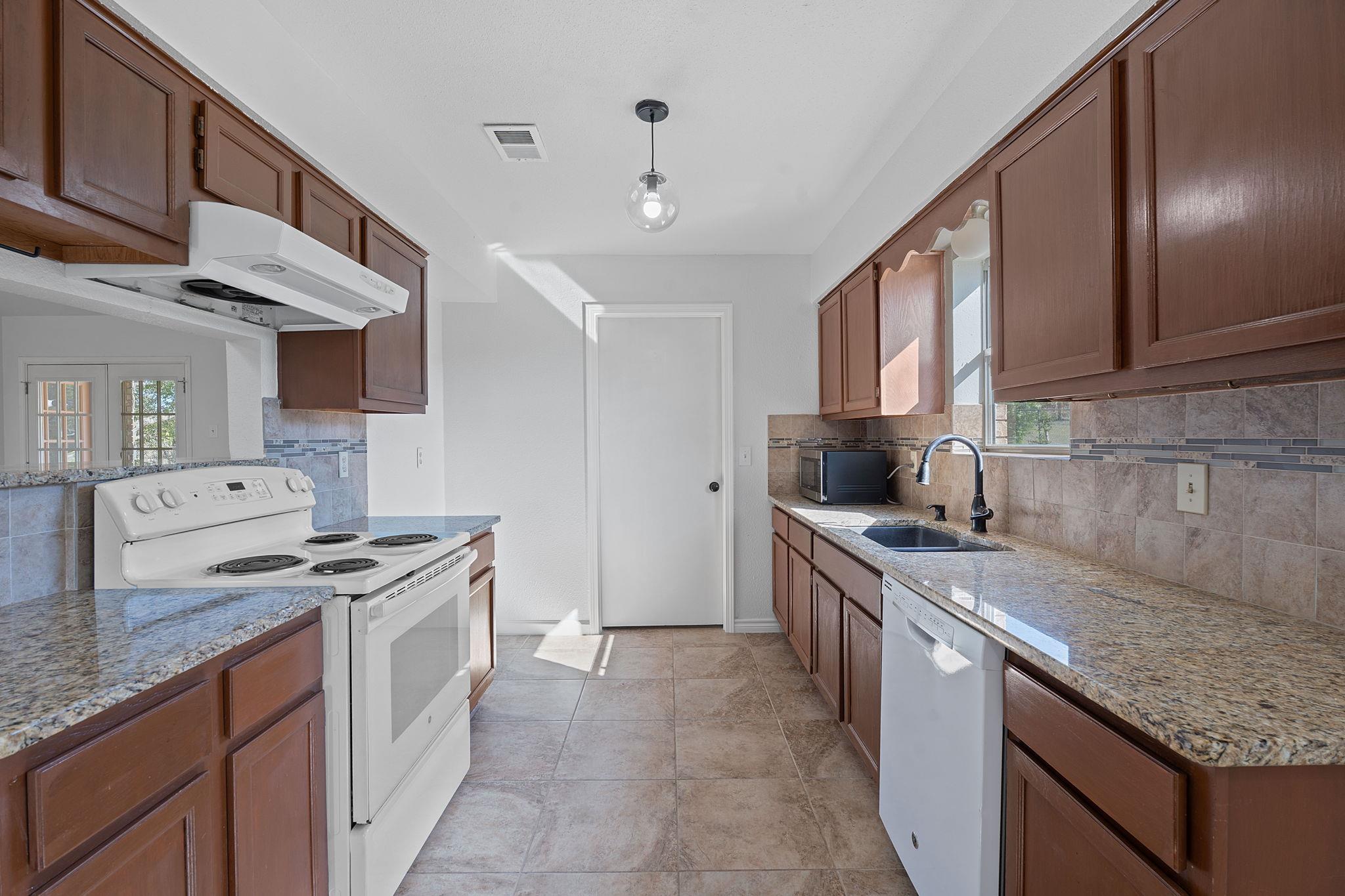 130 Meyers Rd, Buda, TX 78610