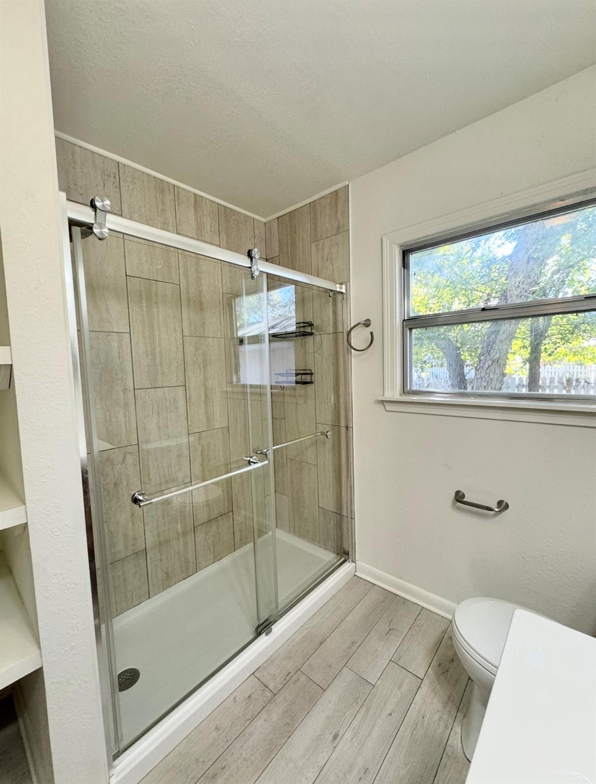 110 E 8th St, Elgin, TX 78621