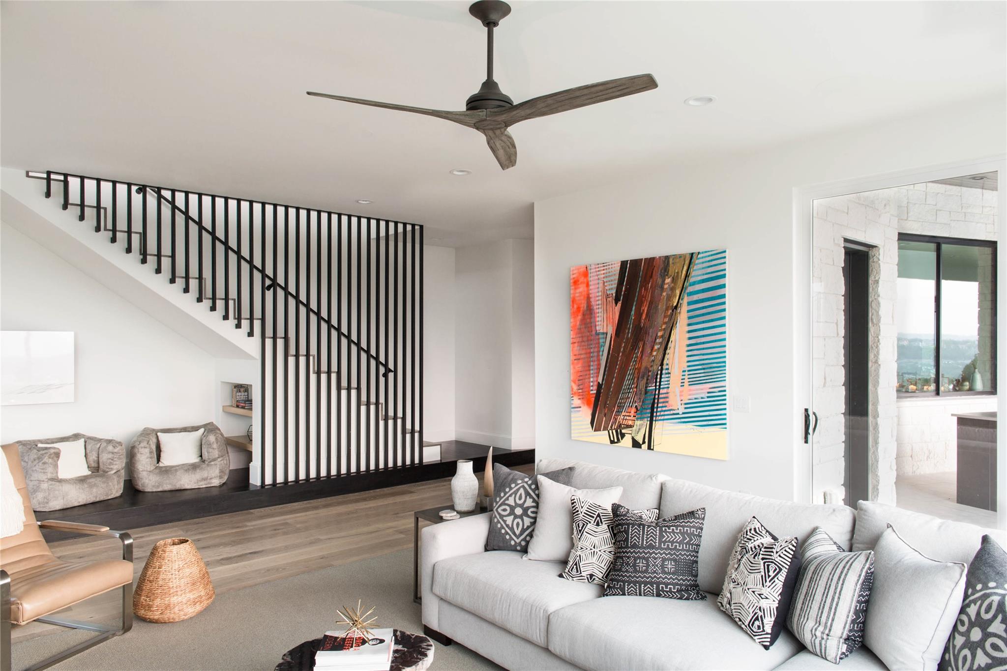 707 Moonlight Bay Dr, Spicewood, TX 78669