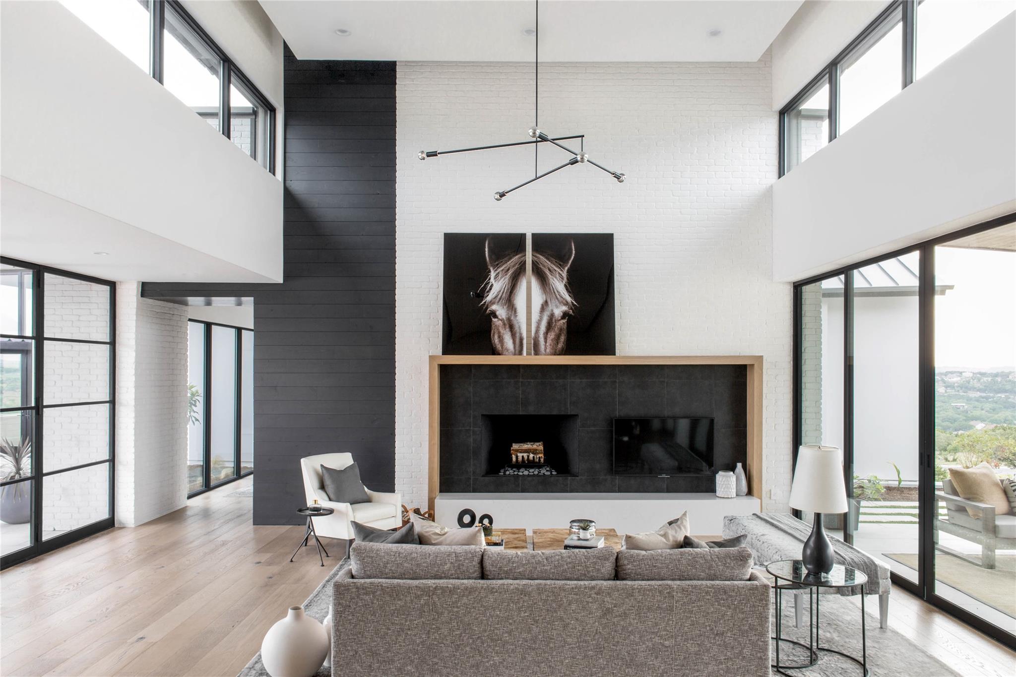 707 Moonlight Bay Dr, Spicewood, TX 78669