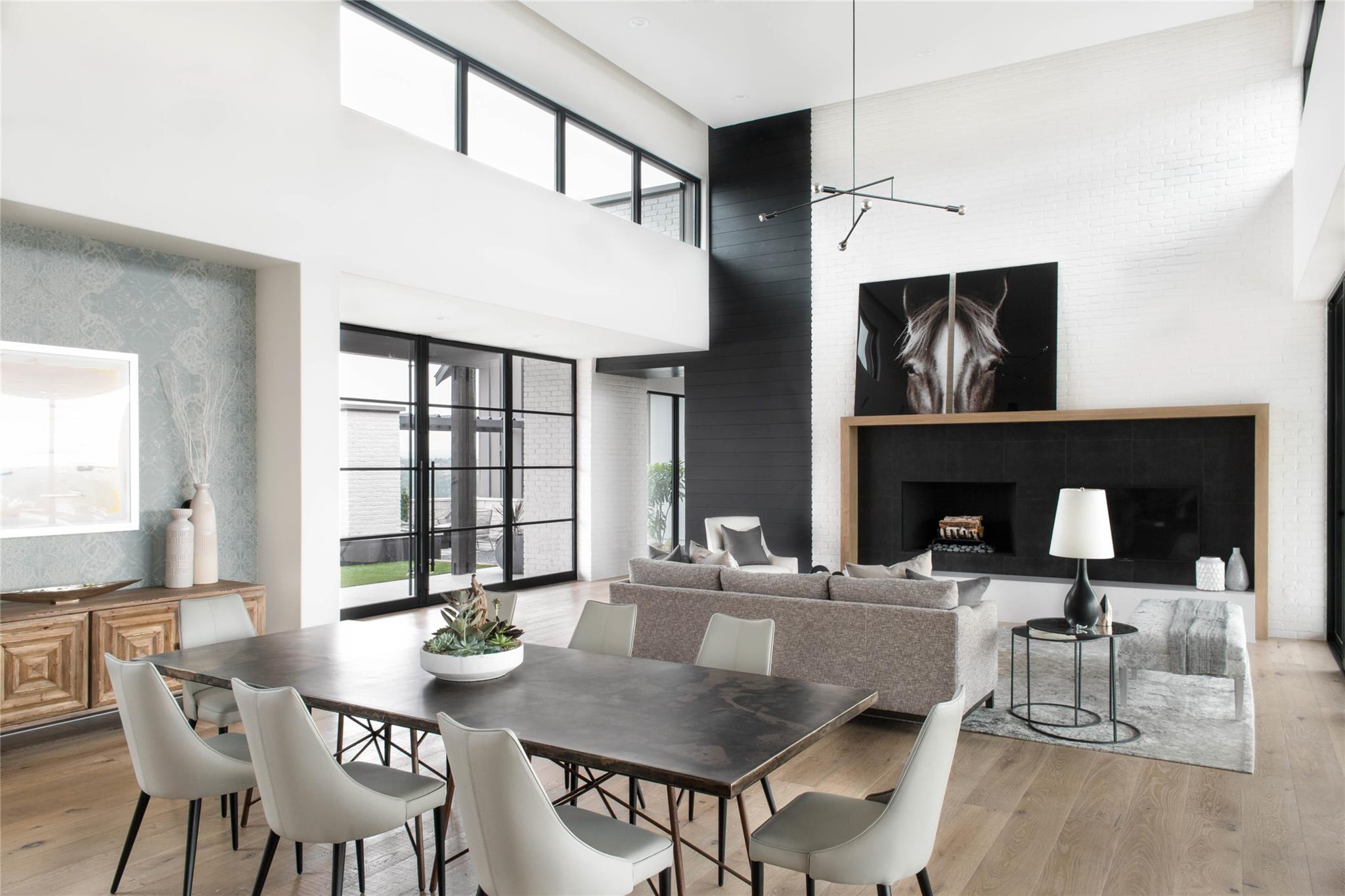 707 Moonlight Bay Dr, Spicewood, TX 78669