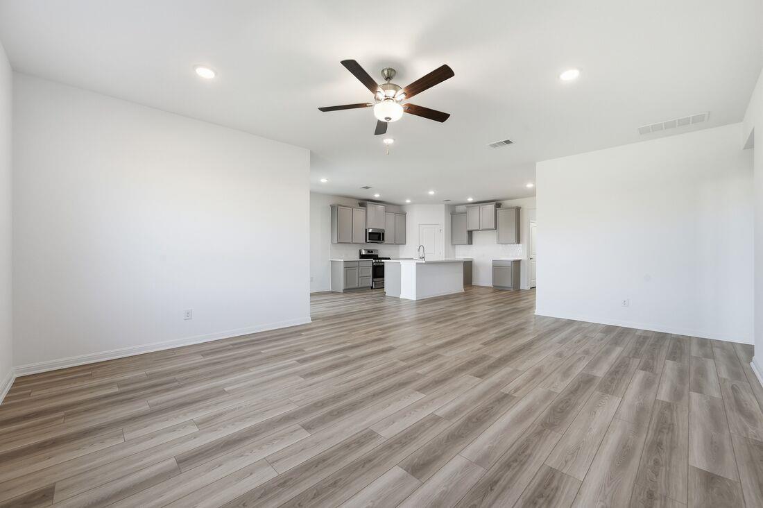 1013 Vanderscile Rd, Hutto, TX 78634