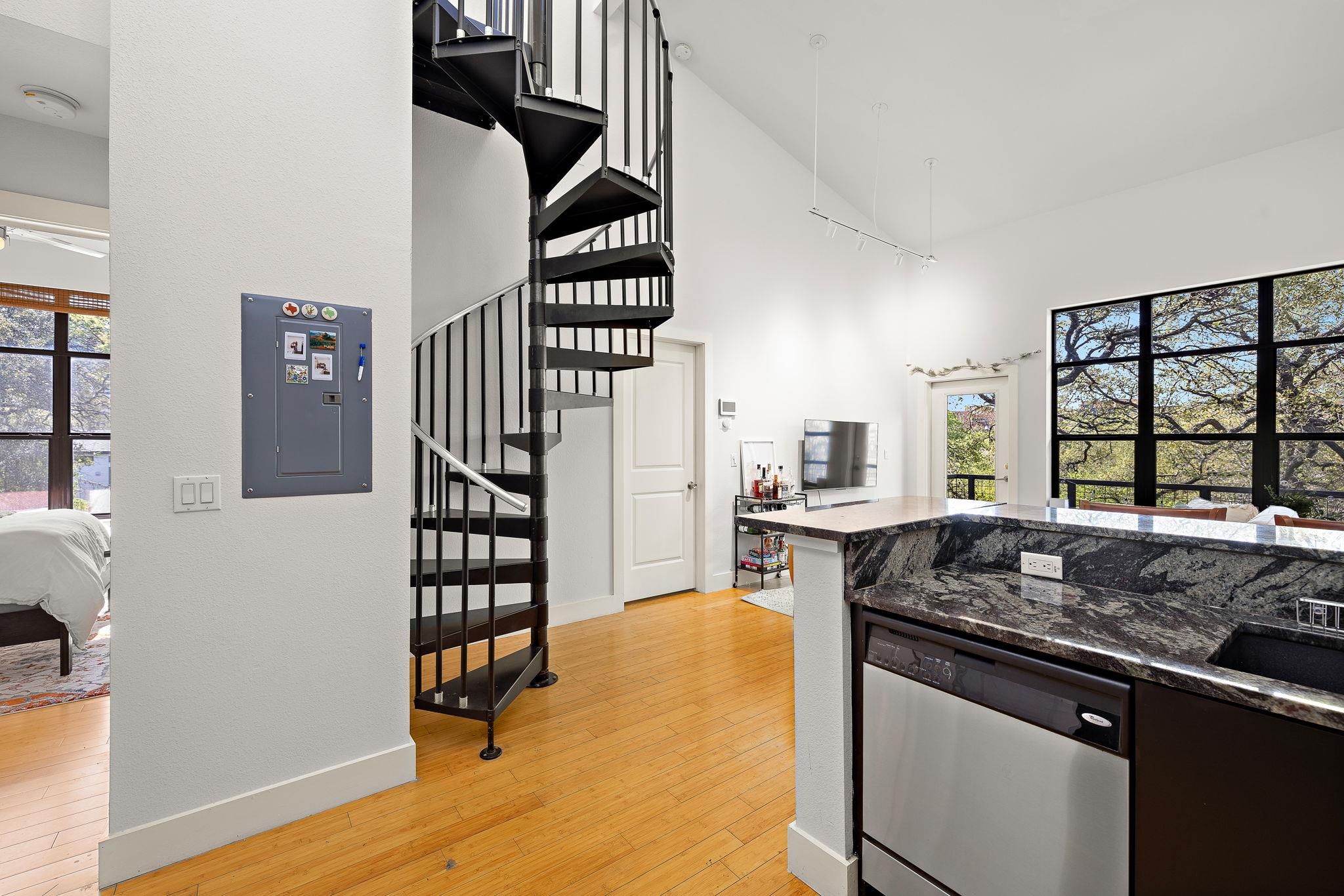 907 Duncan Ln # 302, Austin, TX 78705