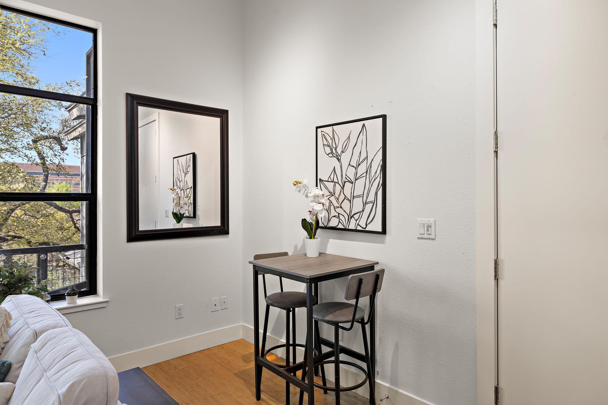 907 Duncan Ln # 302, Austin, TX 78705