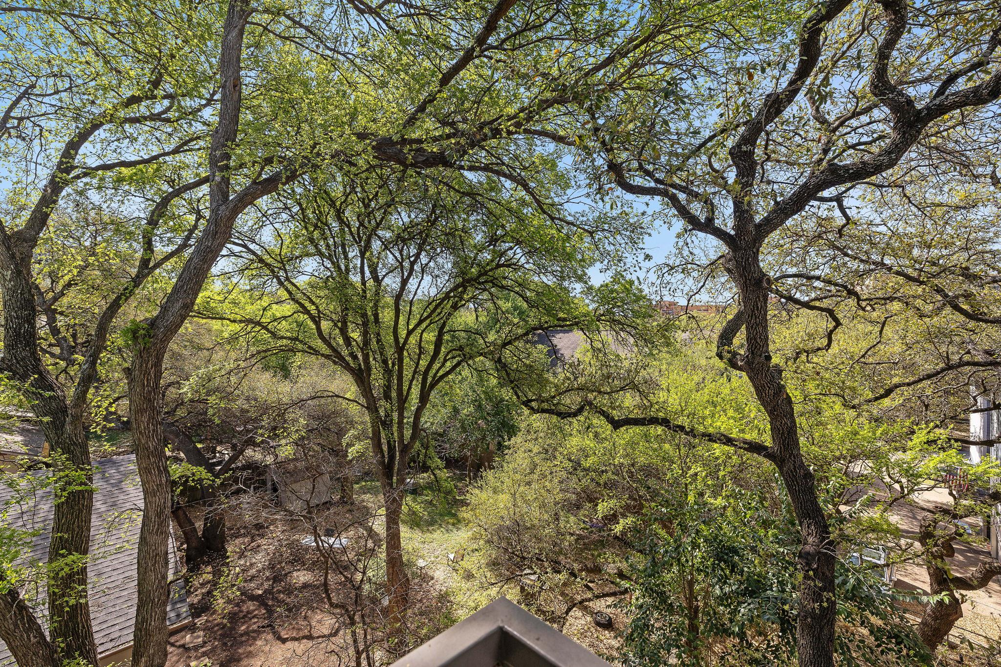 907 Duncan Ln # 302, Austin, TX 78705