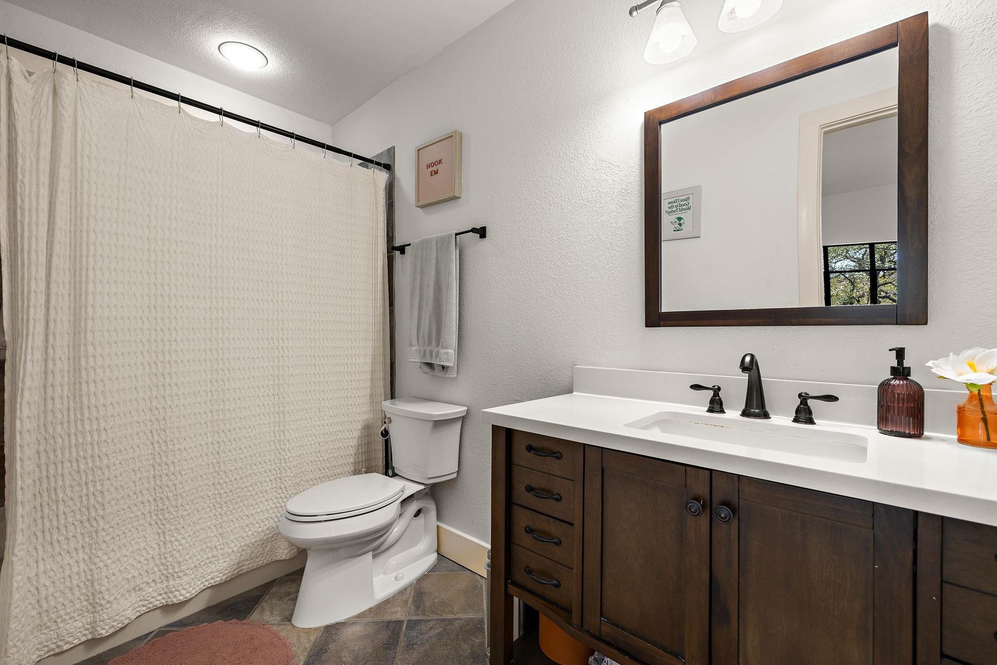 907 Duncan Ln # 302, Austin, TX 78705