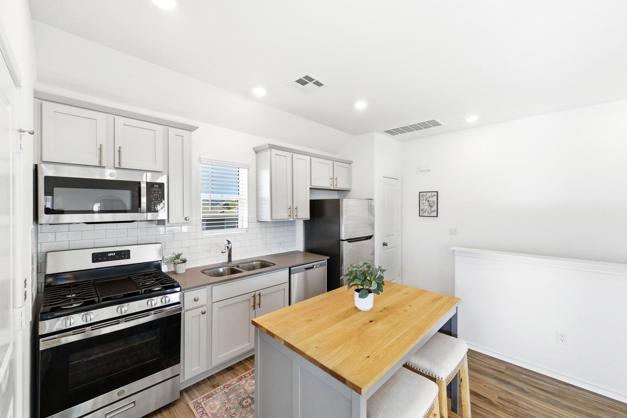 160 Rioja # Garage Apartment, Kyle, TX 78640