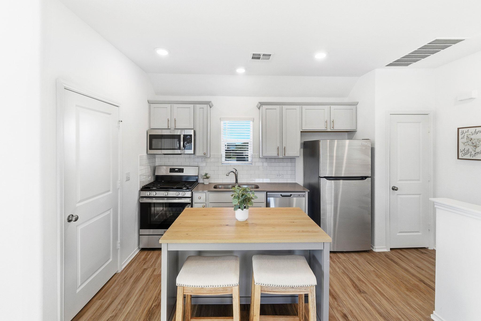 160 Rioja # Garage Apartment, Kyle, TX 78640