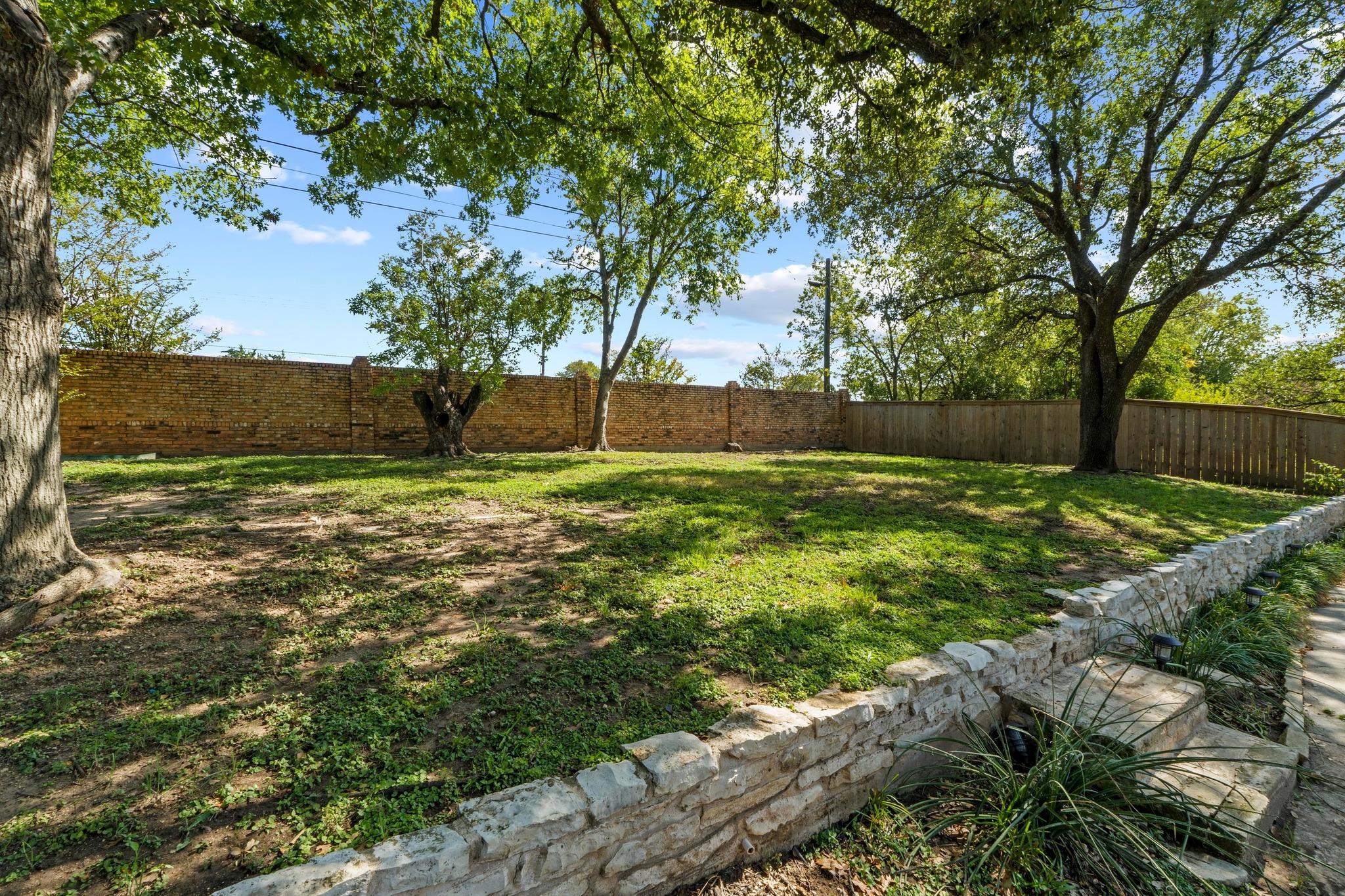 12317 Indian Mound Dr, Austin, TX 78758