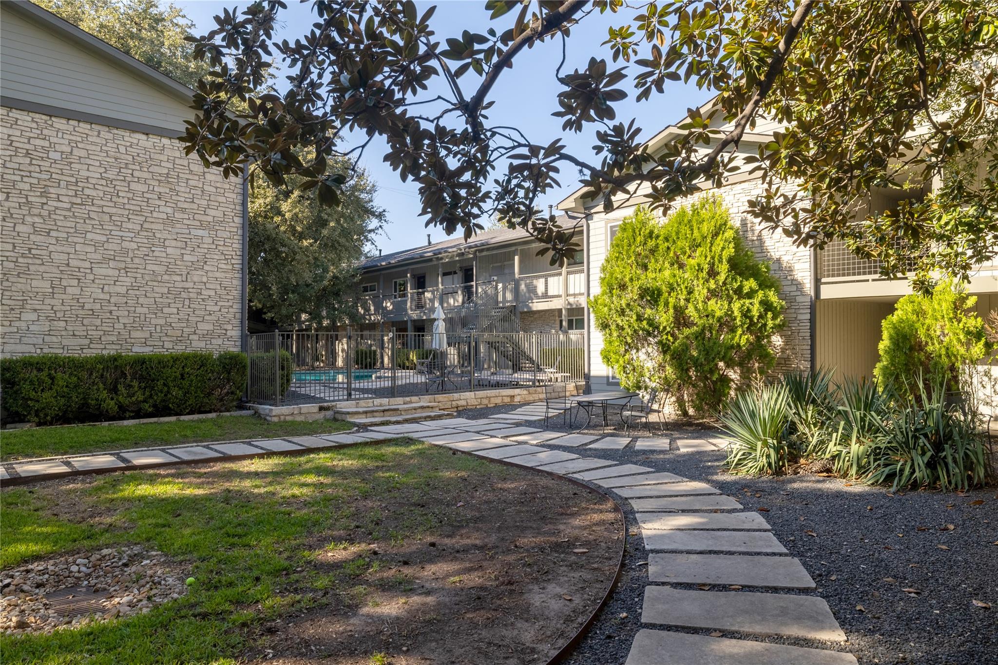 2303 East Side Dr # 223, Austin, TX 78704