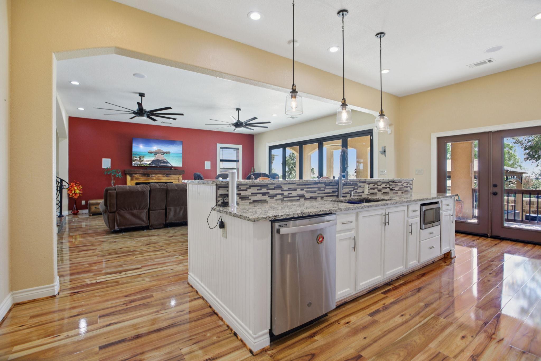 4401 Hilliard Rd, San Marcos, TX 78666