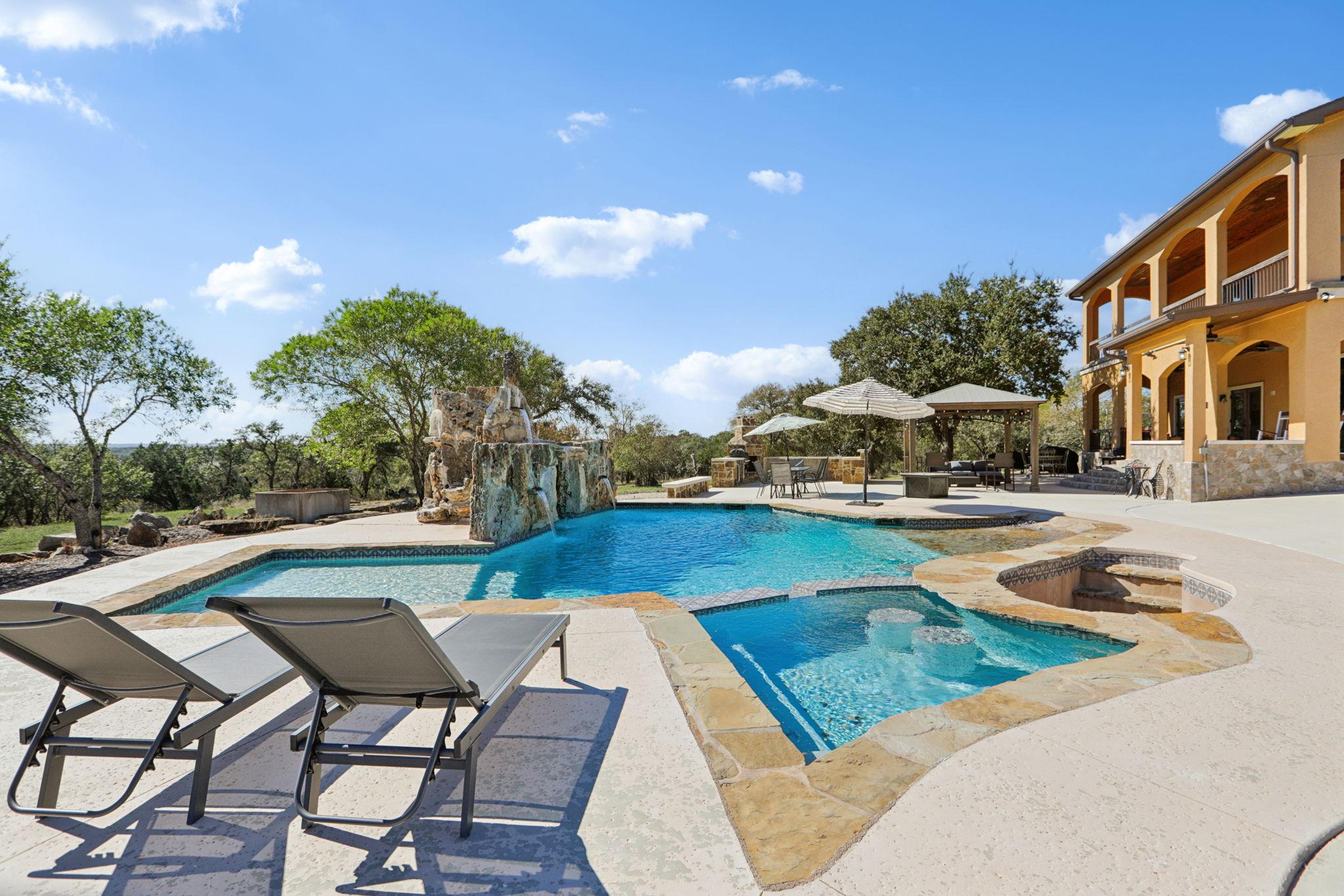 4401 Hilliard Rd, San Marcos, TX 78666