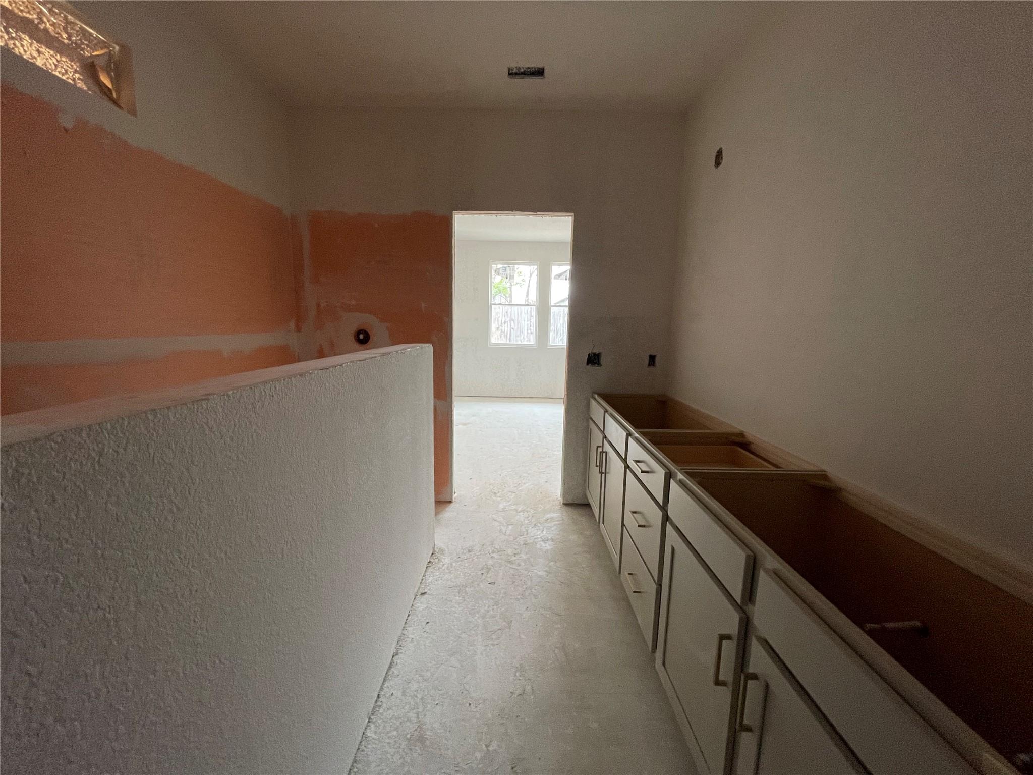 607 Palo Brea Loop, Hutto, TX 78634