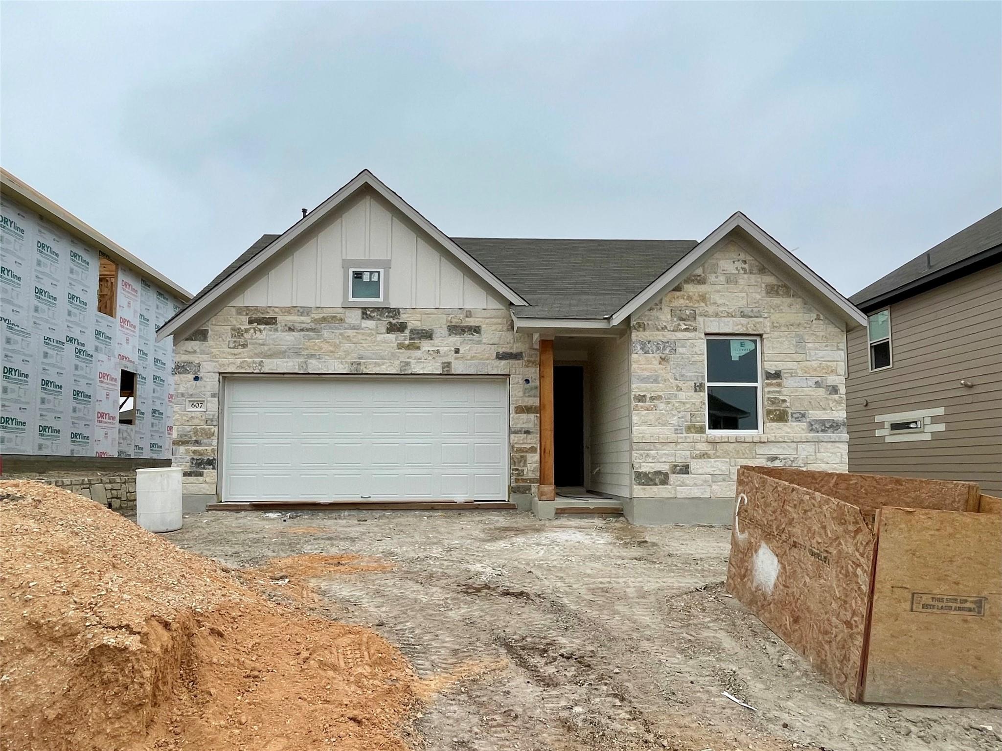 607 Palo Brea Loop, Hutto, TX 78634