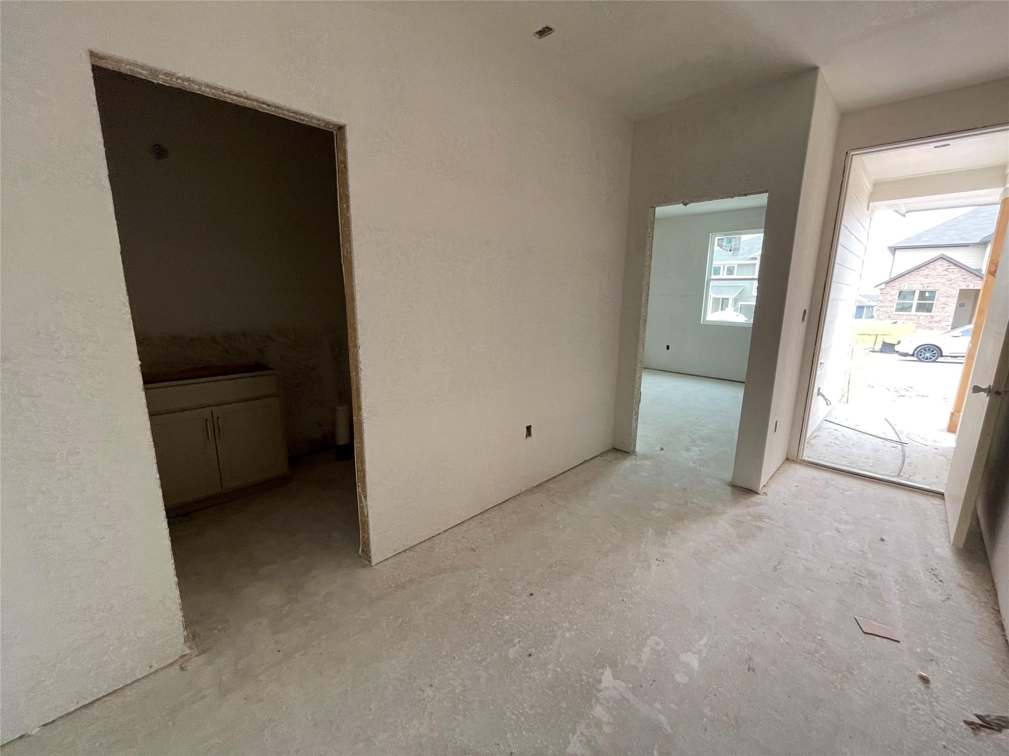 607 Palo Brea Loop, Hutto, TX 78634