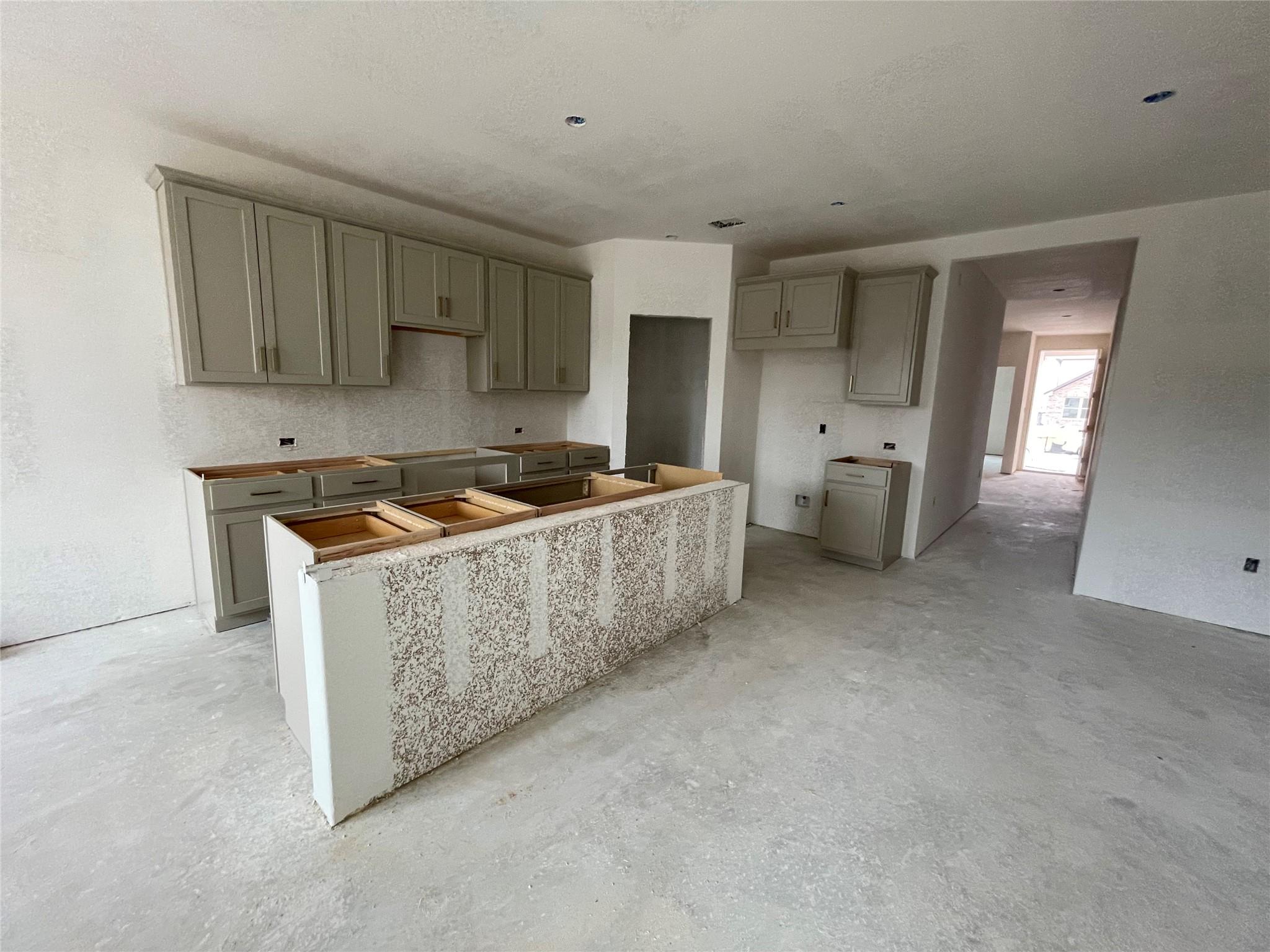 607 Palo Brea Loop, Hutto, TX 78634