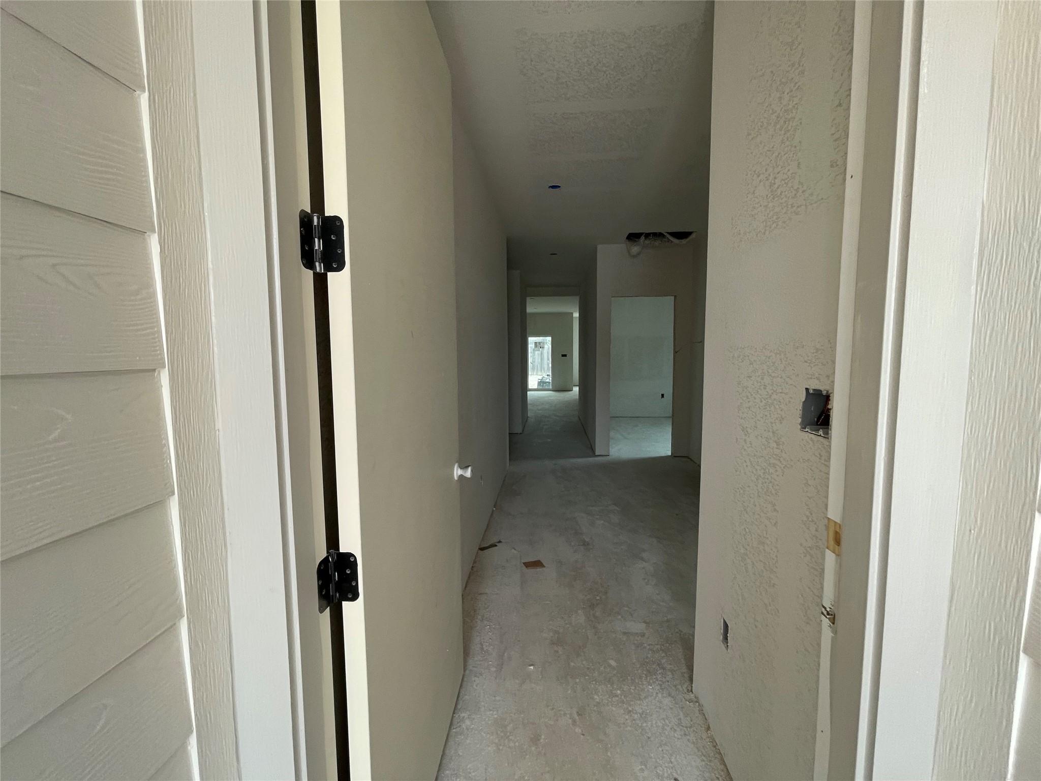 607 Palo Brea Loop, Hutto, TX 78634