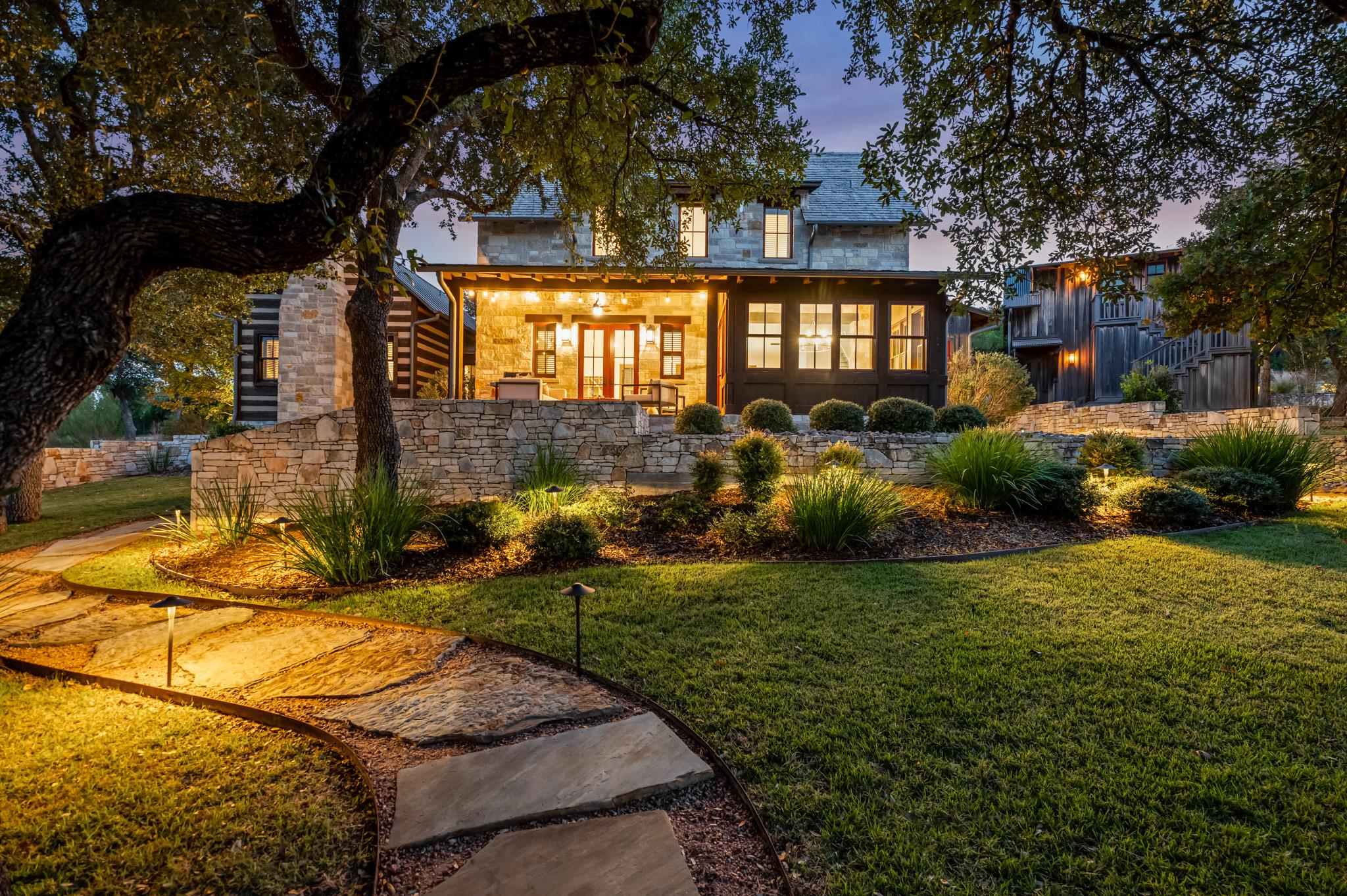 65 Riviera Cv, Fredericksburg, TX 78624