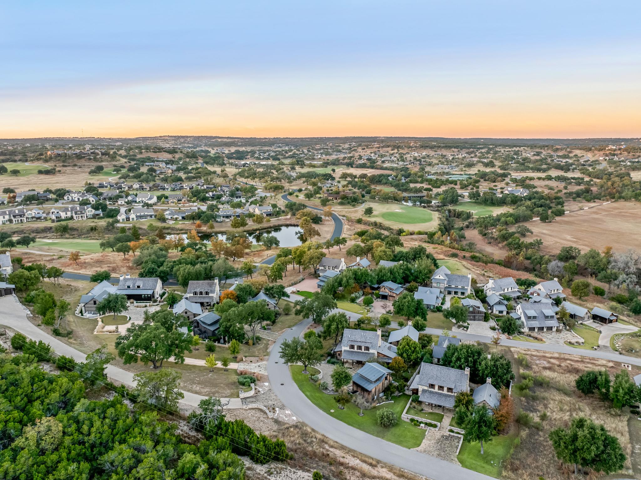 65 Riviera Cv, Fredericksburg, TX 78624