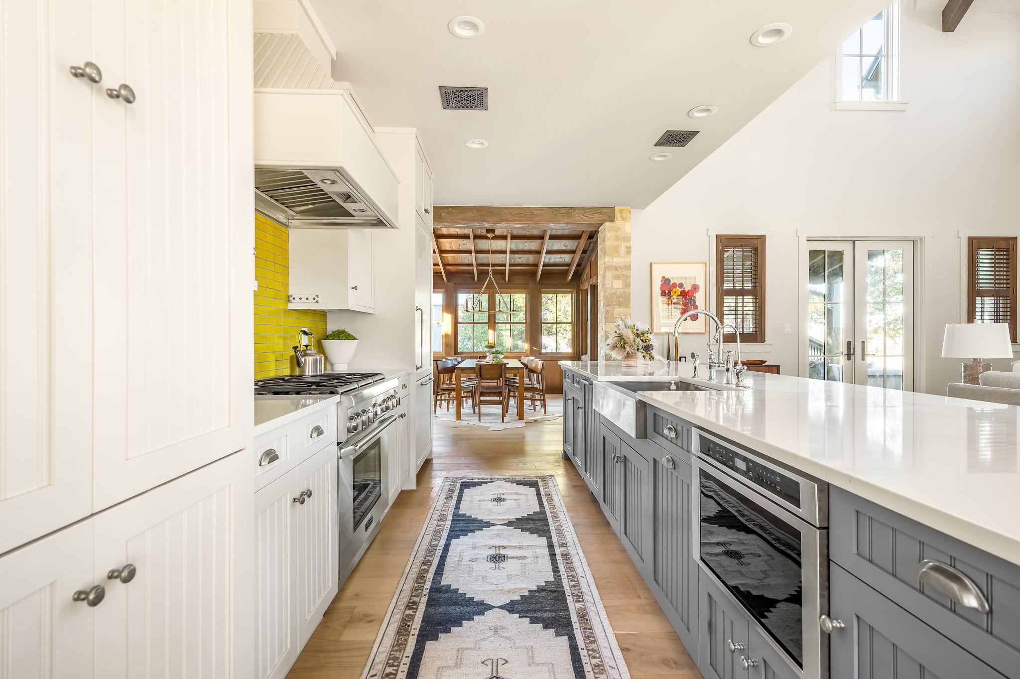 65 Riviera Cv, Fredericksburg, TX 78624