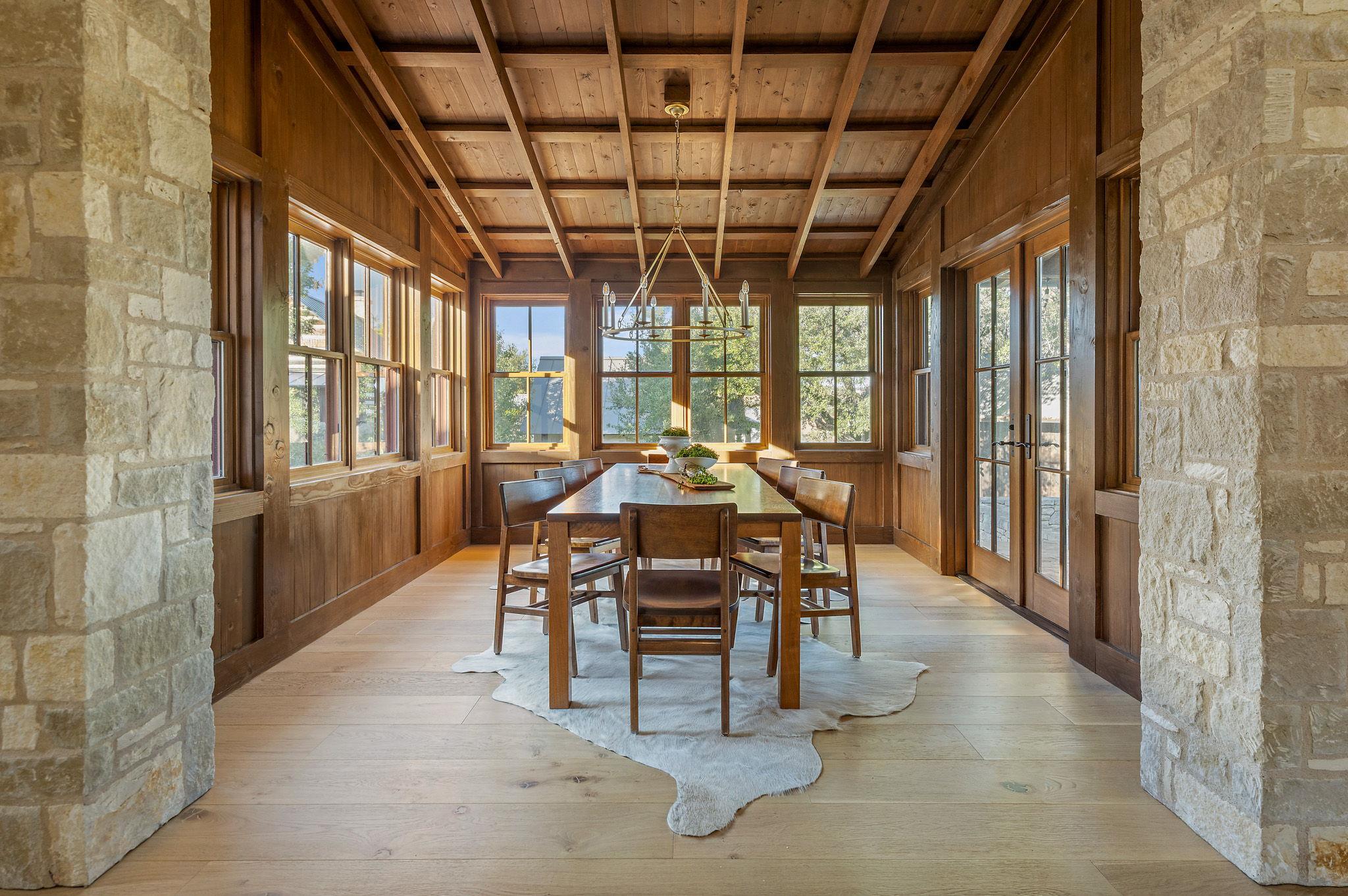 65 Riviera Cv, Fredericksburg, TX 78624