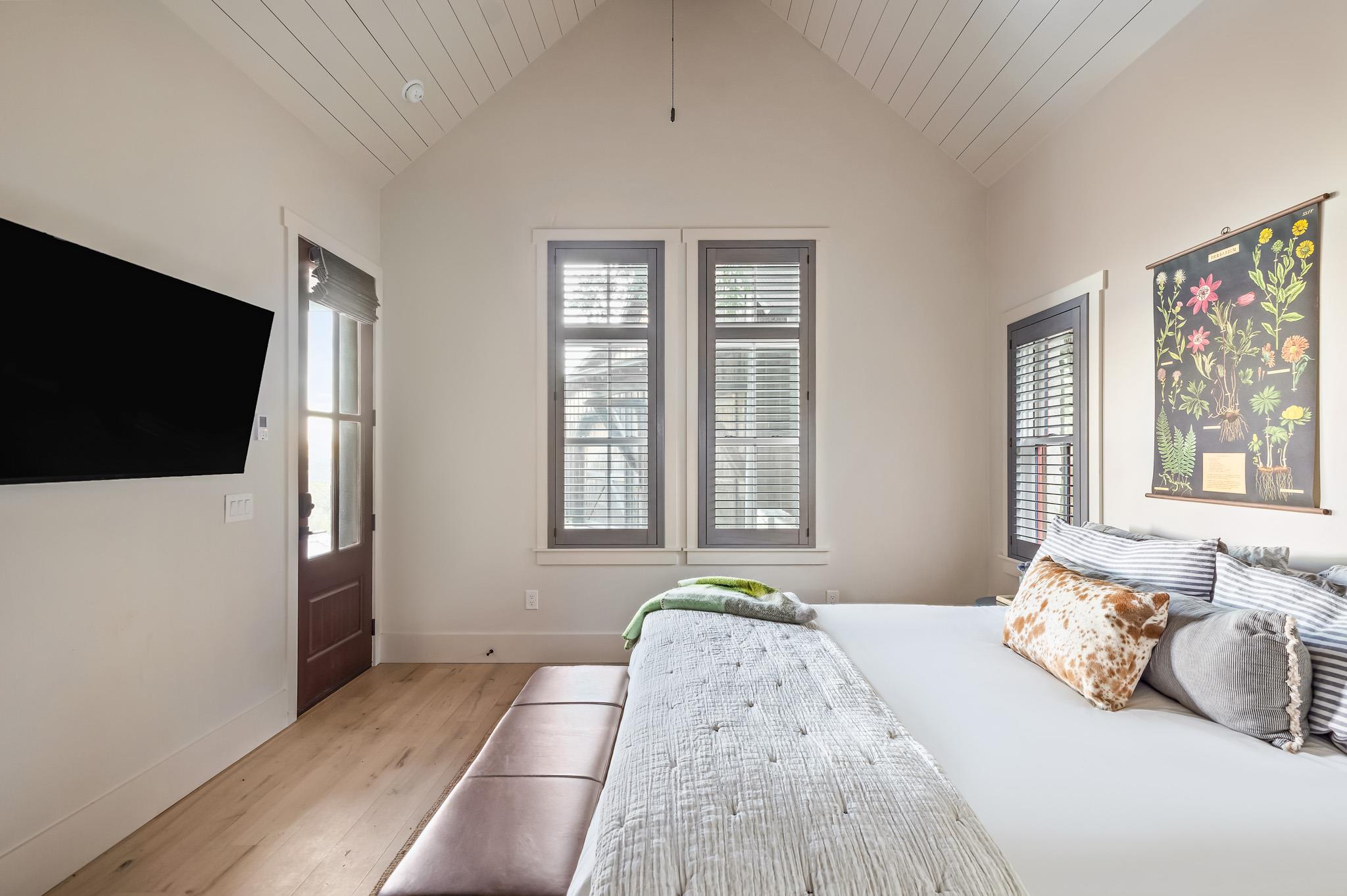 65 Riviera Cv, Fredericksburg, TX 78624