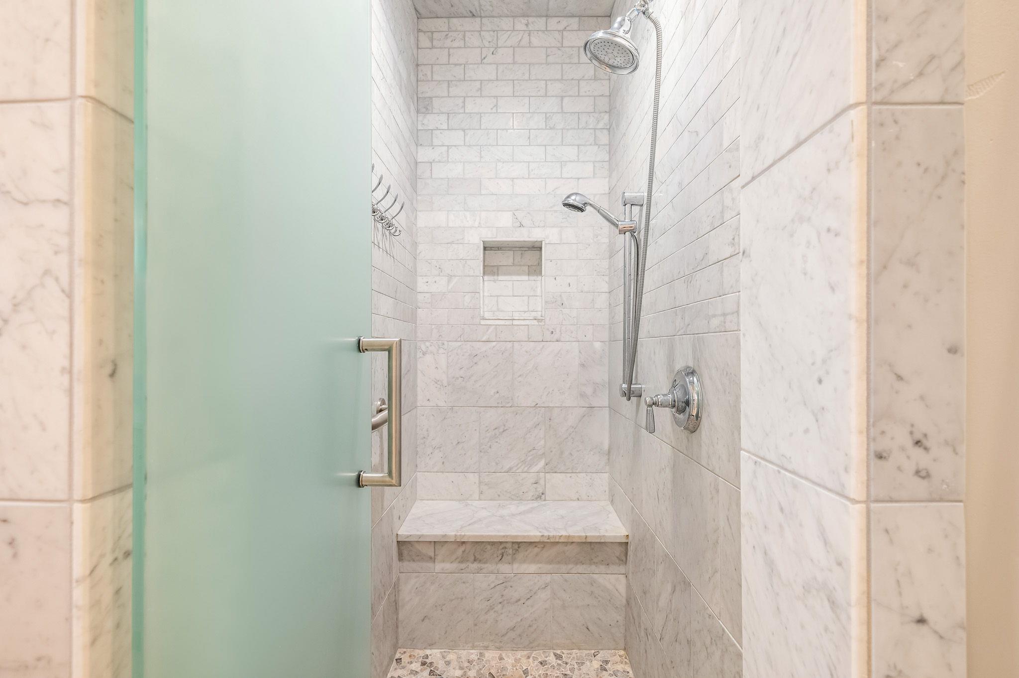 65 Riviera Cv, Fredericksburg, TX 78624