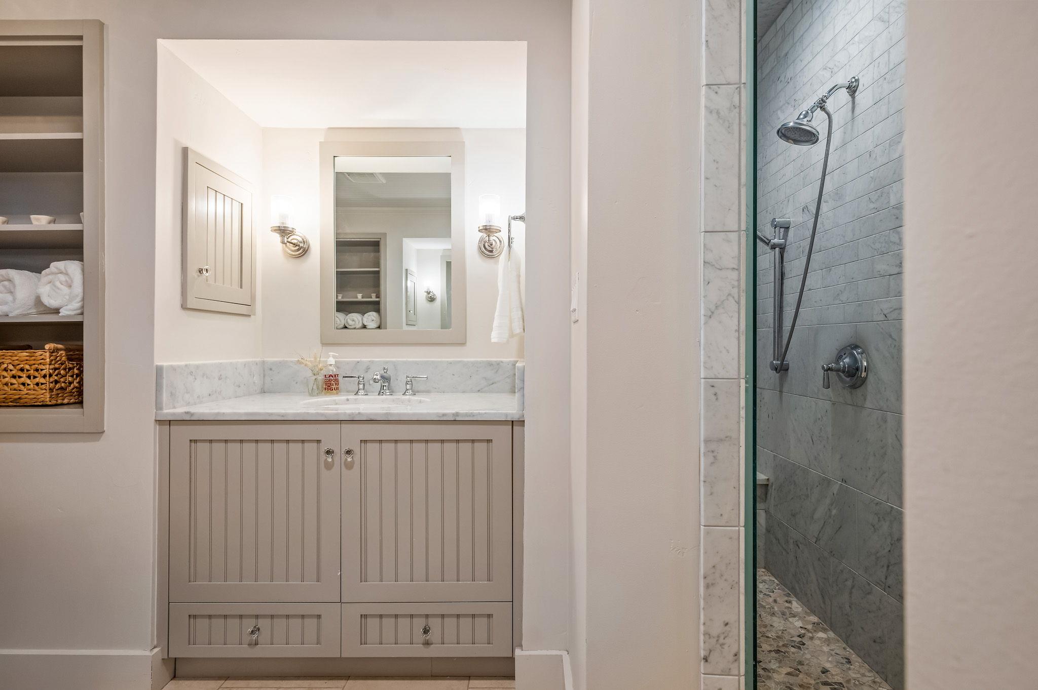 65 Riviera Cv, Fredericksburg, TX 78624