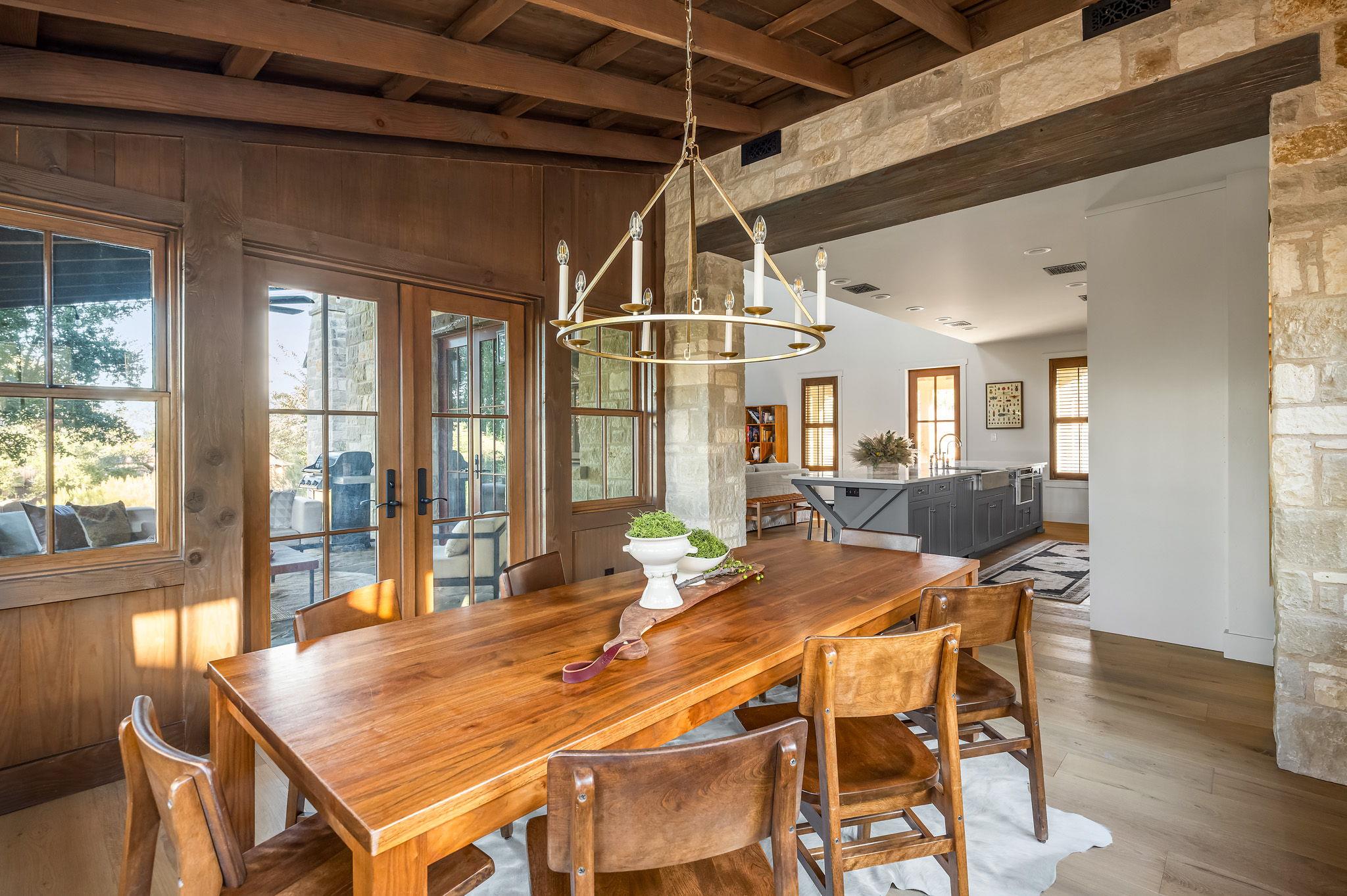 65 Riviera Cv, Fredericksburg, TX 78624