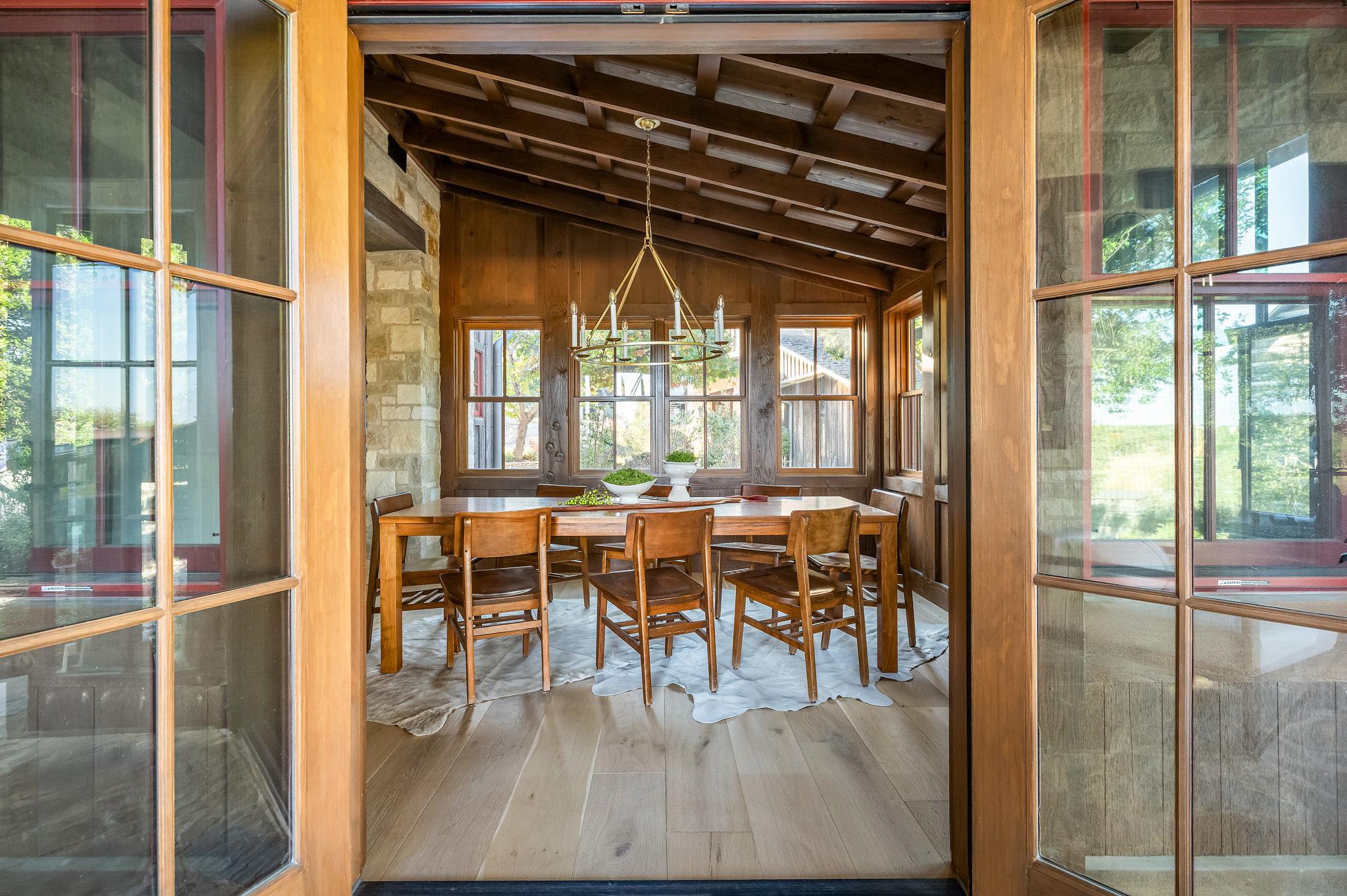 65 Riviera Cv, Fredericksburg, TX 78624