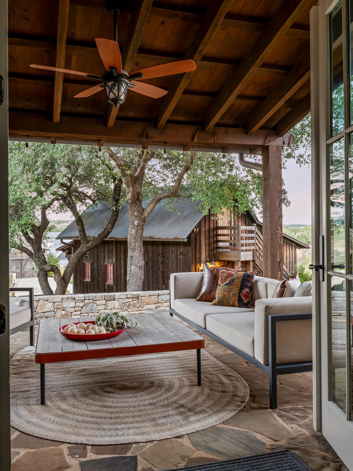 65 Riviera Cv, Fredericksburg, TX 78624