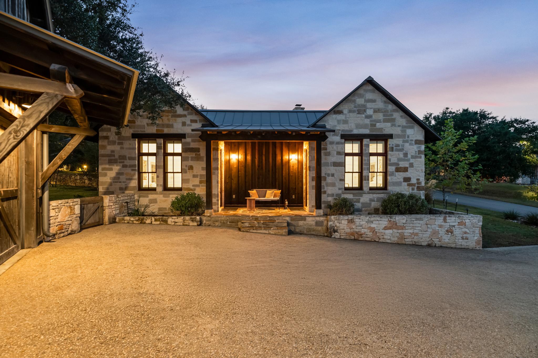 65 Riviera Cv, Fredericksburg, TX 78624