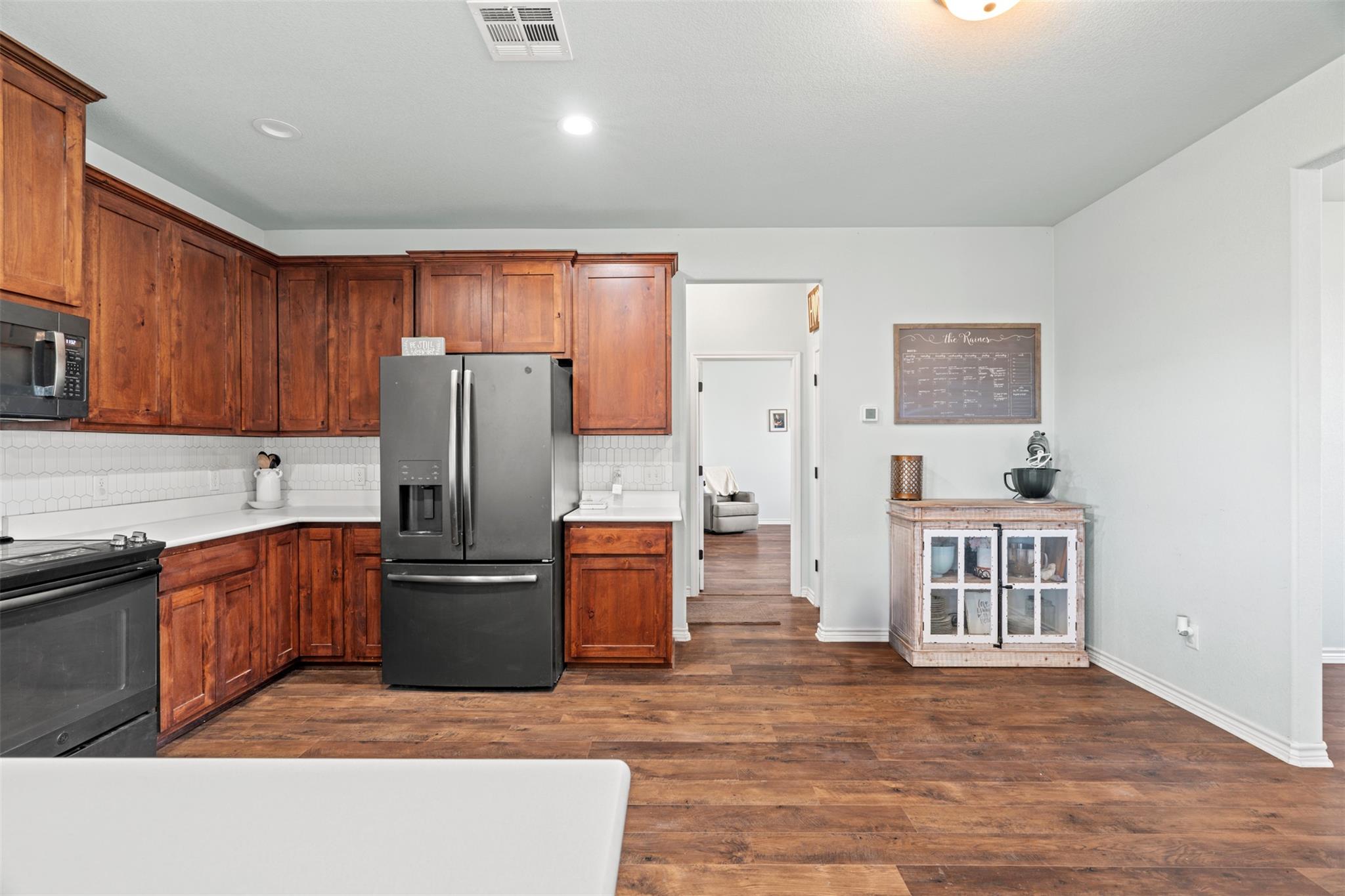 6097 N Fm 908, Rockdale, TX 76567