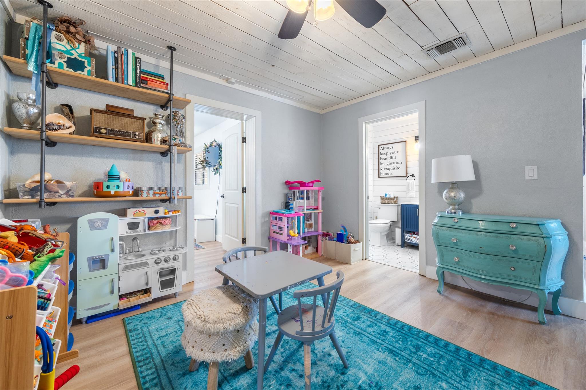 1071 Rolling Hills Dr, Wimberley, TX 78676