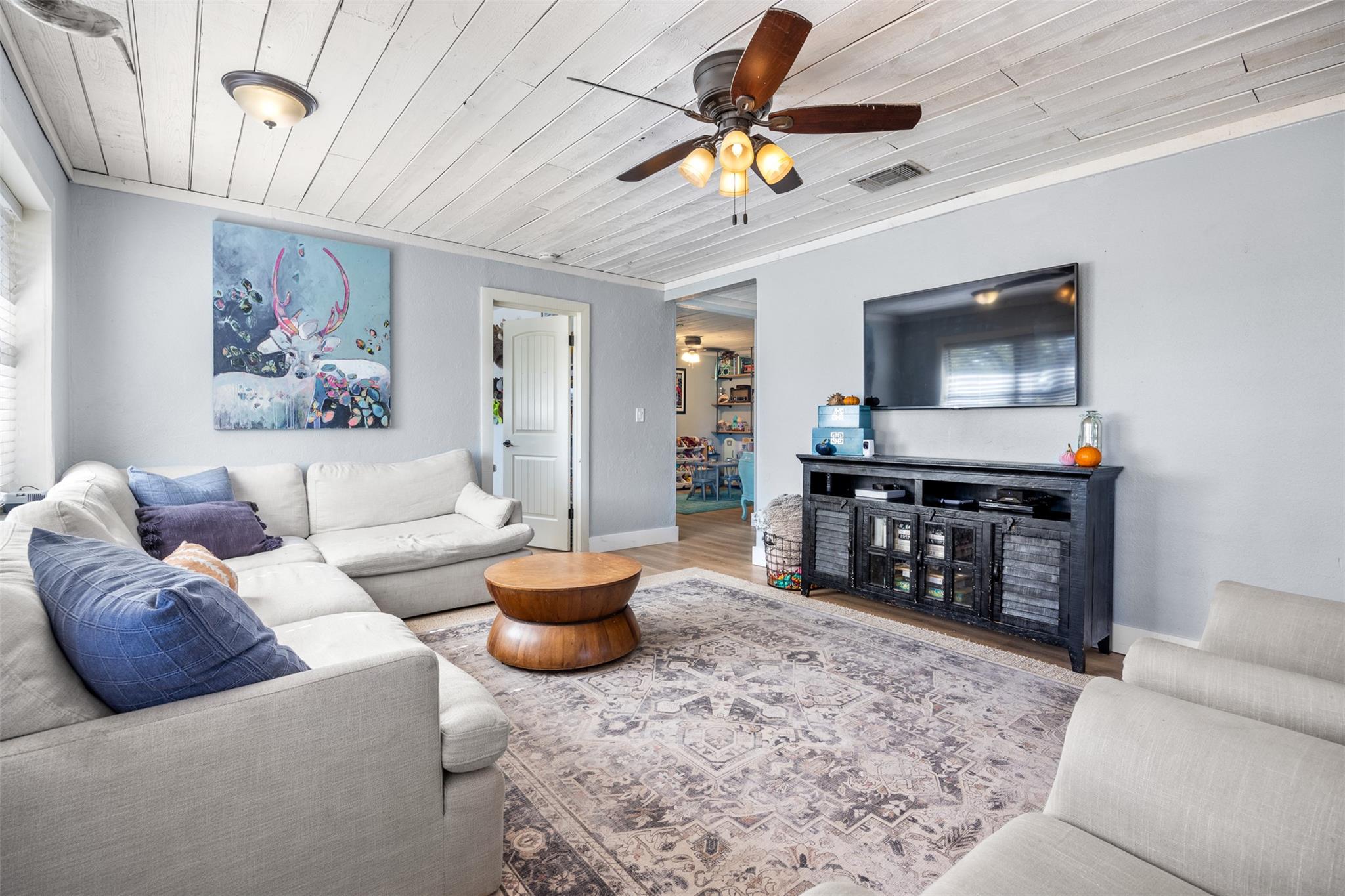 1071 Rolling Hills Dr, Wimberley, TX 78676