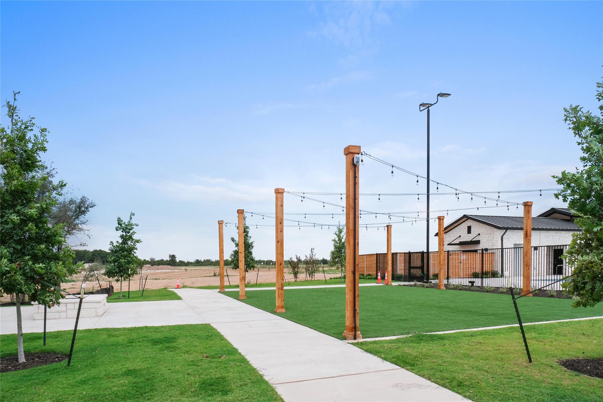 304 Tolo Dr, Elgin, TX 78621