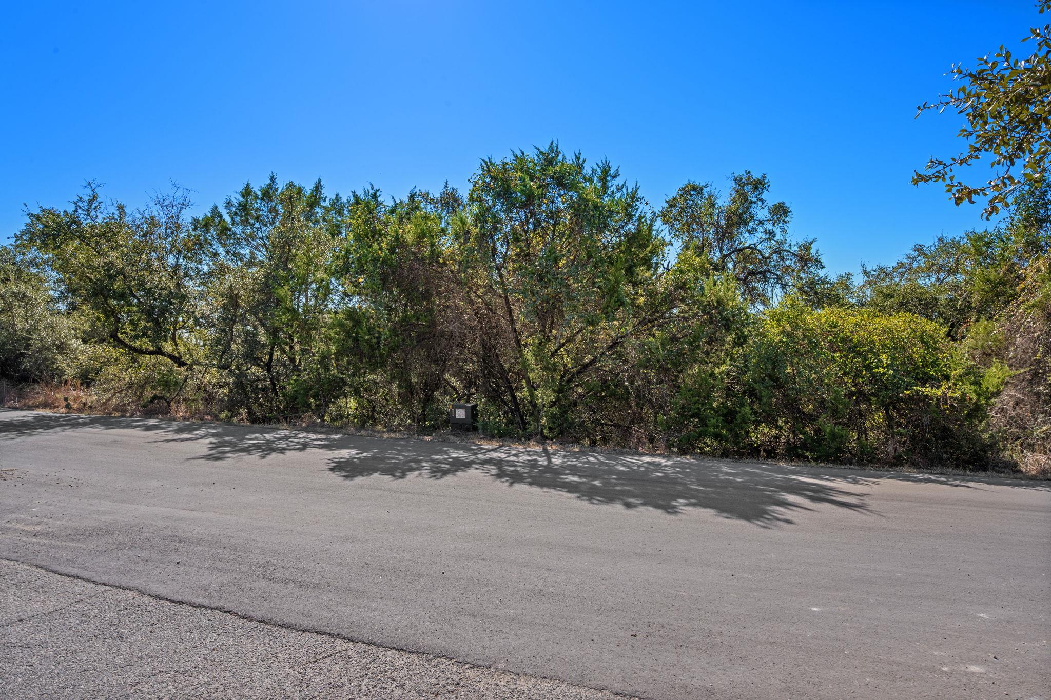 2306 Newton Dr, Lago Vista, TX 78645