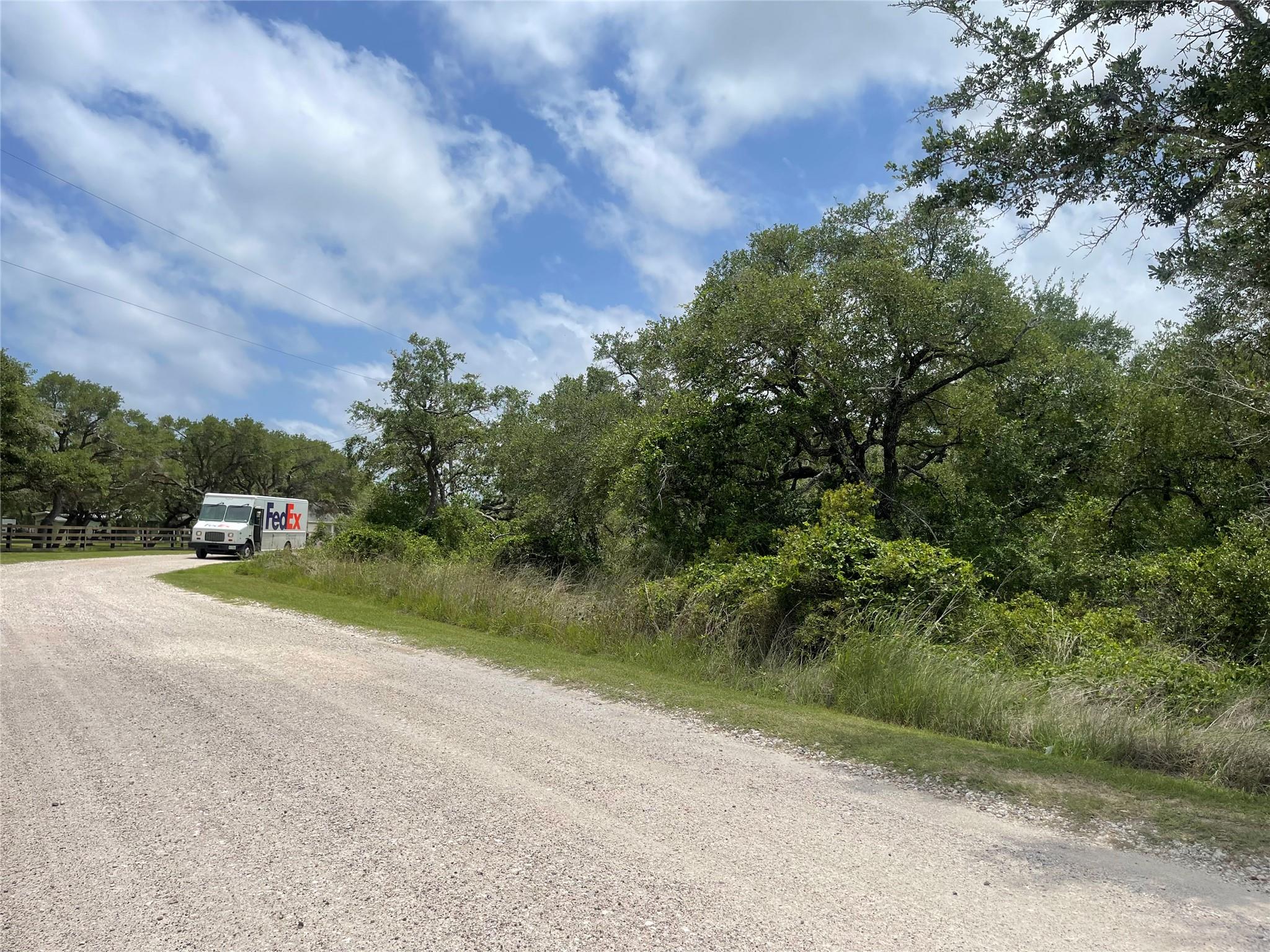 342 Whispering Woods Dr, Rockport, TX 78382