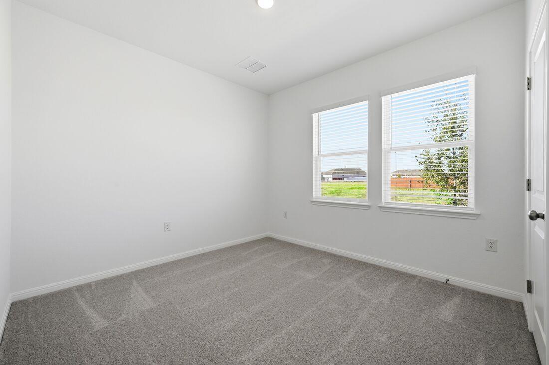 212 Crumpton Way, Hutto, TX 78634