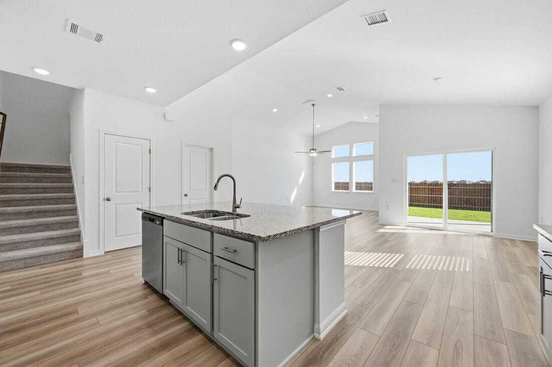 212 Crumpton Way, Hutto, TX 78634