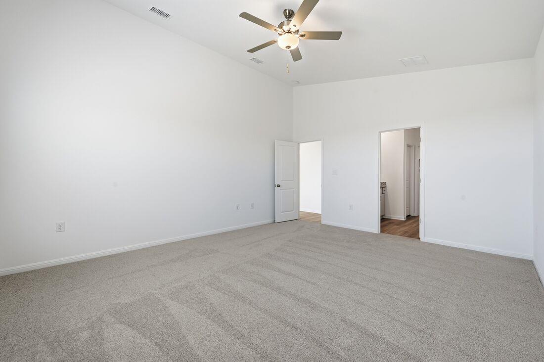 212 Crumpton Way, Hutto, TX 78634