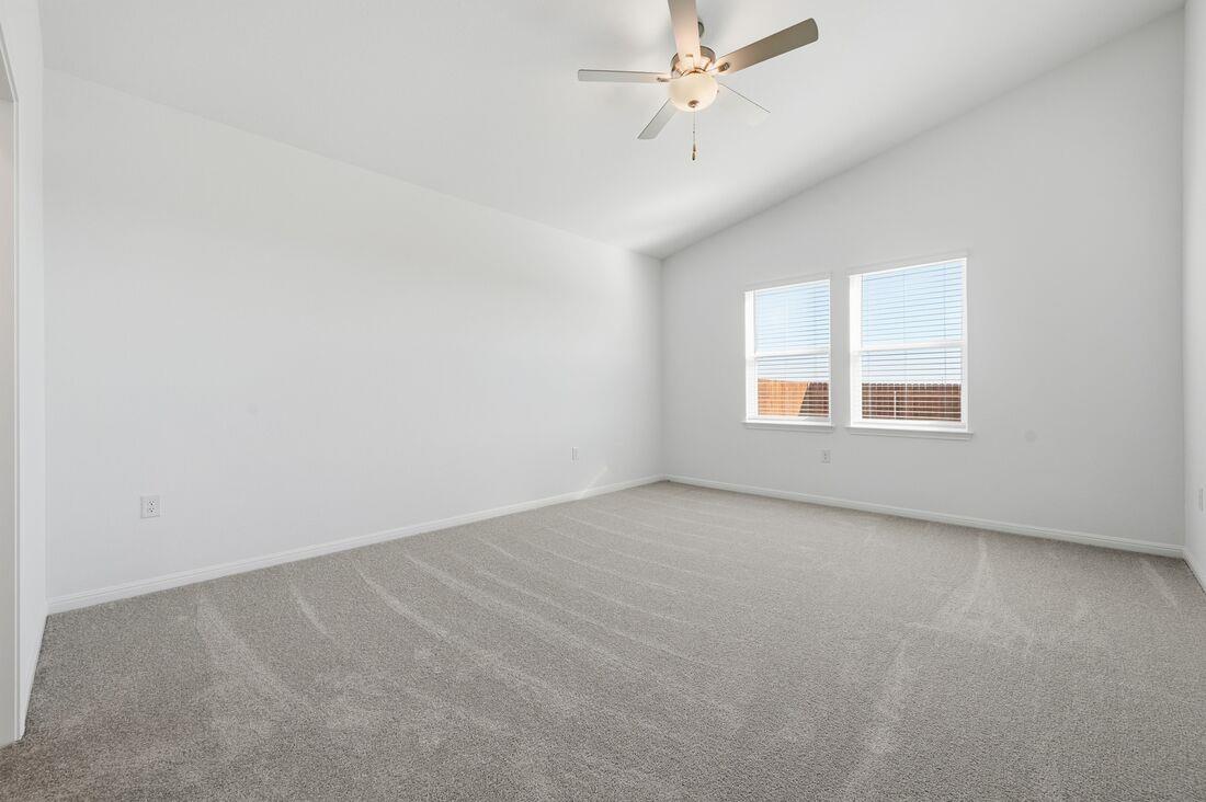 212 Crumpton Way, Hutto, TX 78634