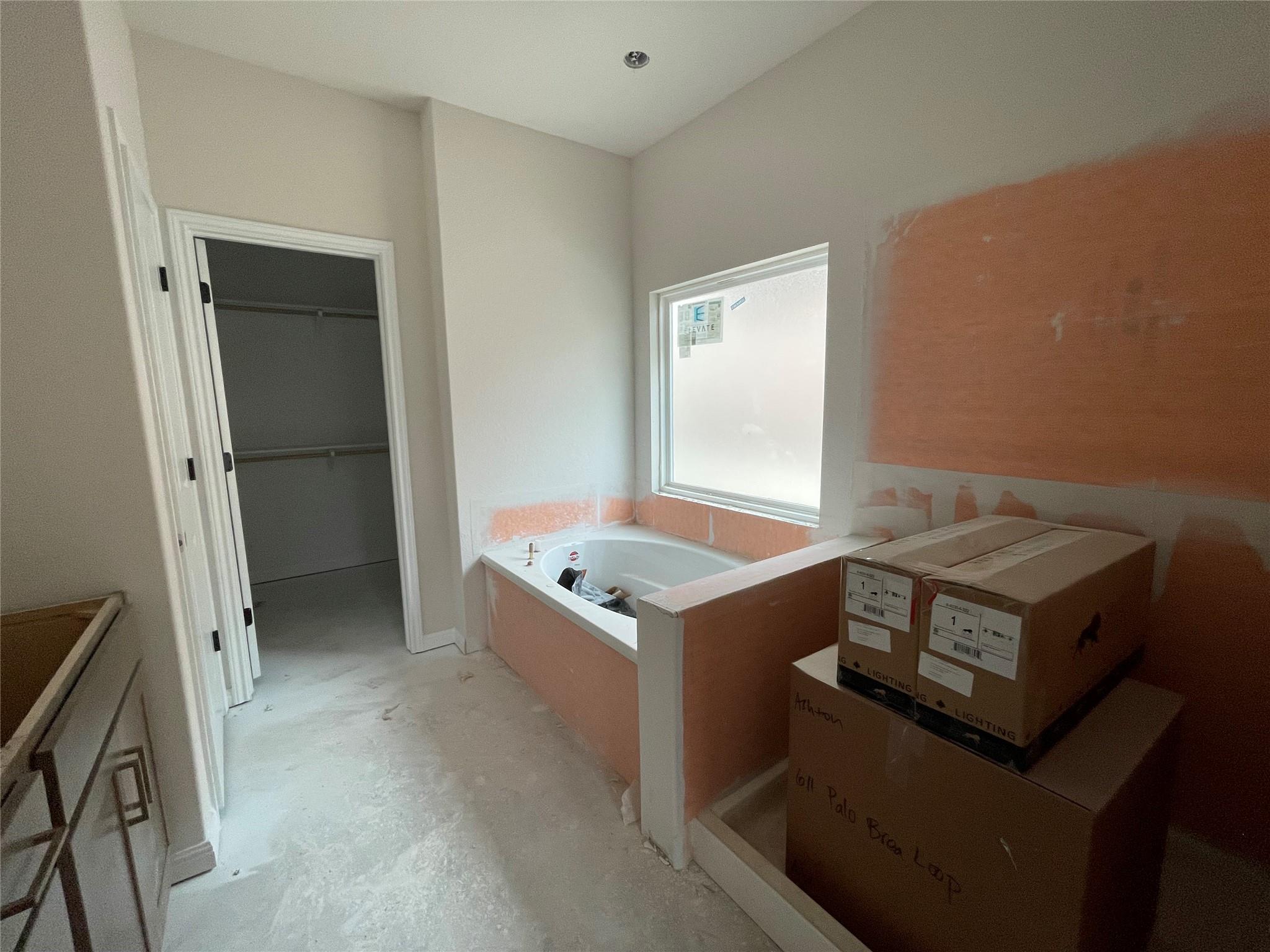 611 Palo Brea Loop, Hutto, TX 78634