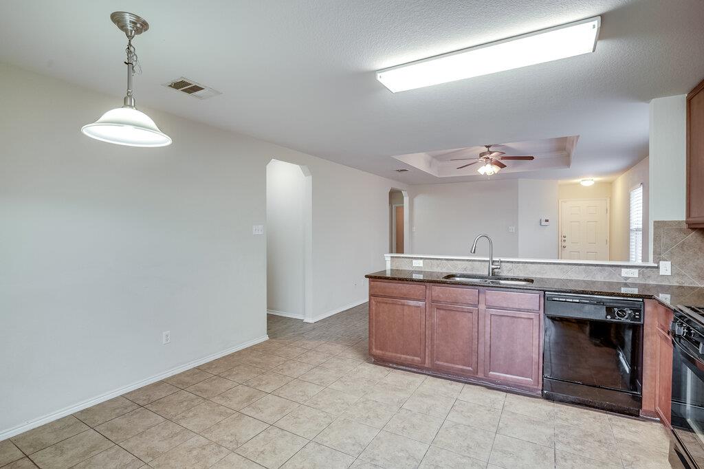 476 Moonwalker Trl, Buda, TX 78610