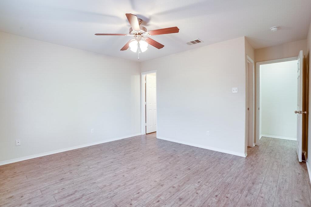 476 Moonwalker Trl, Buda, TX 78610