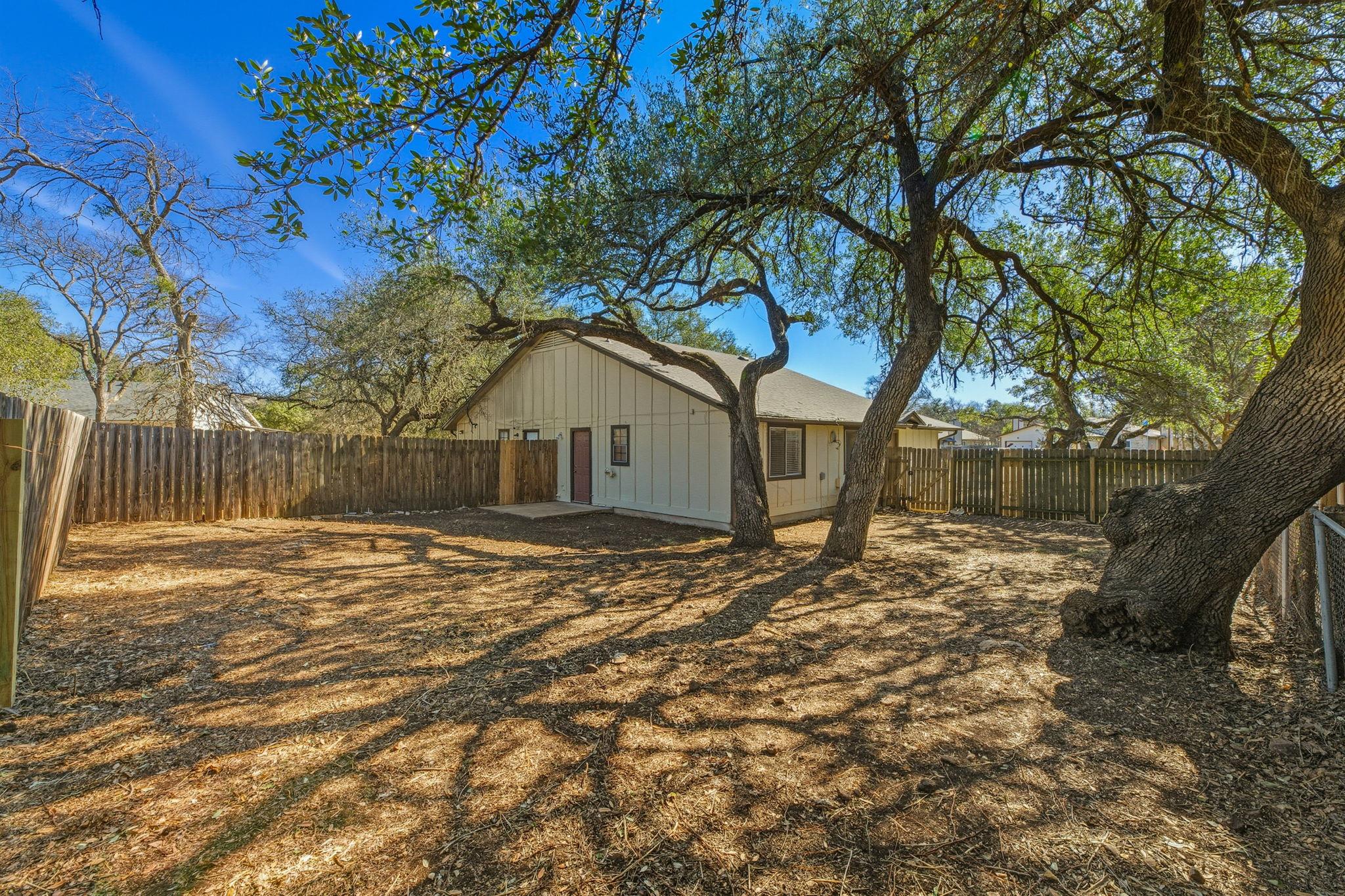 8904 Pineridge Dr # B, Austin, TX 78729