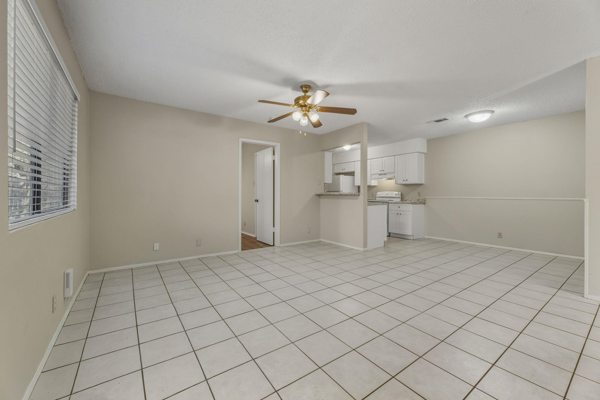 8904 Pineridge Dr # B, Austin, TX 78729