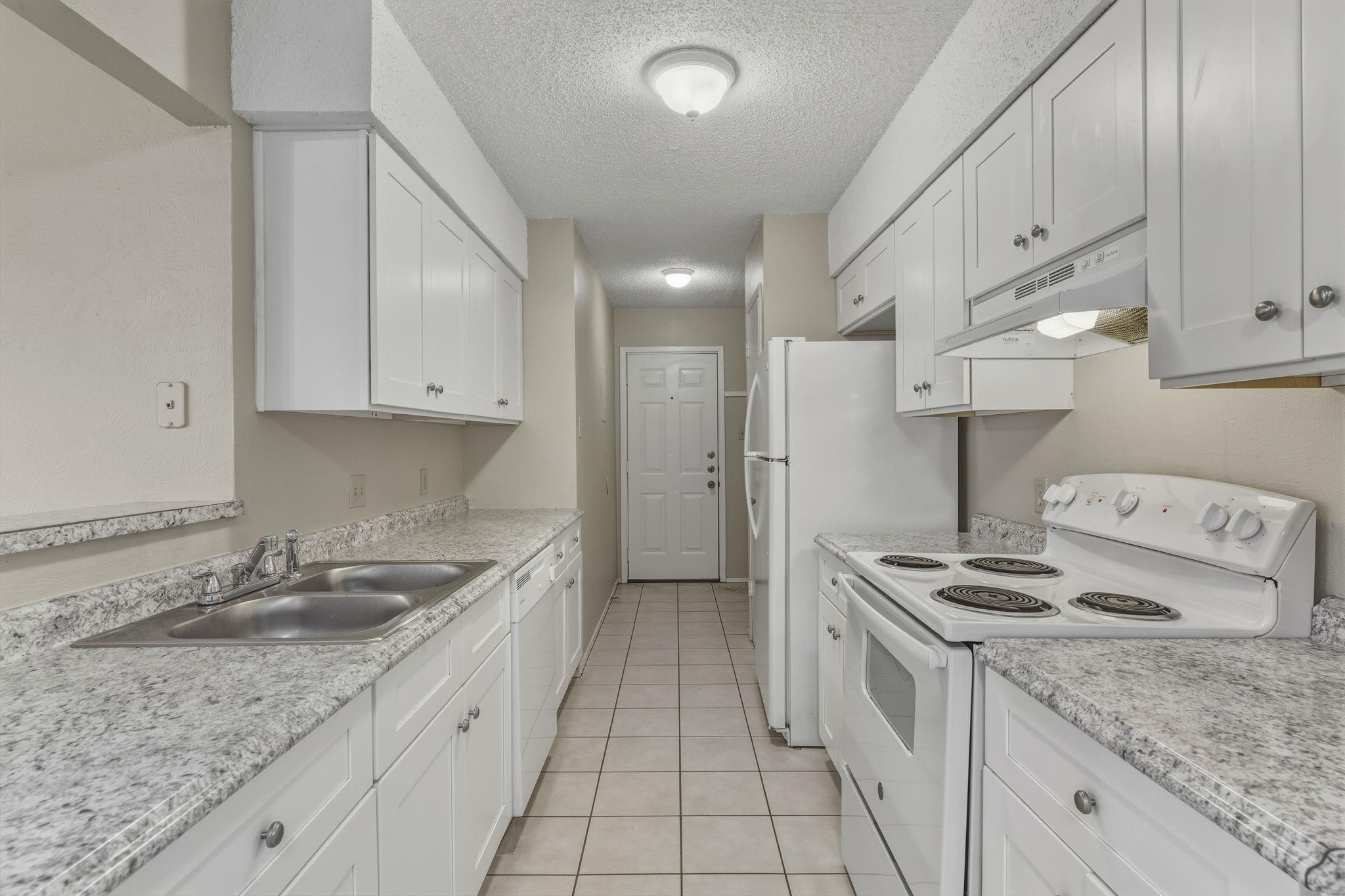 8904 Pineridge Dr # B, Austin, TX 78729