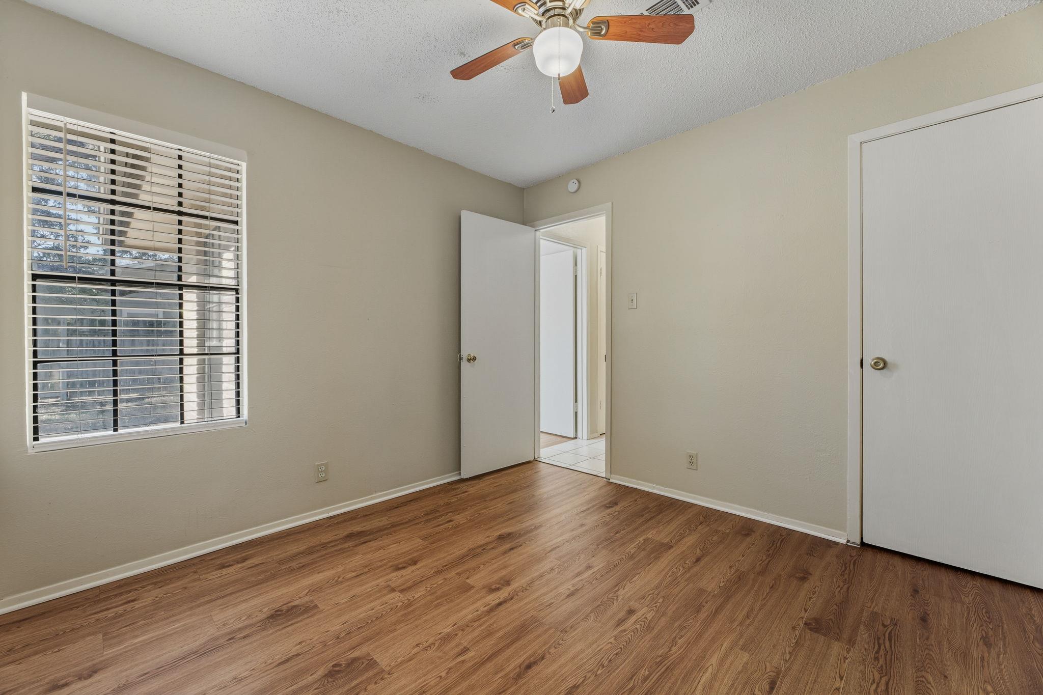 8904 Pineridge Dr # B, Austin, TX 78729